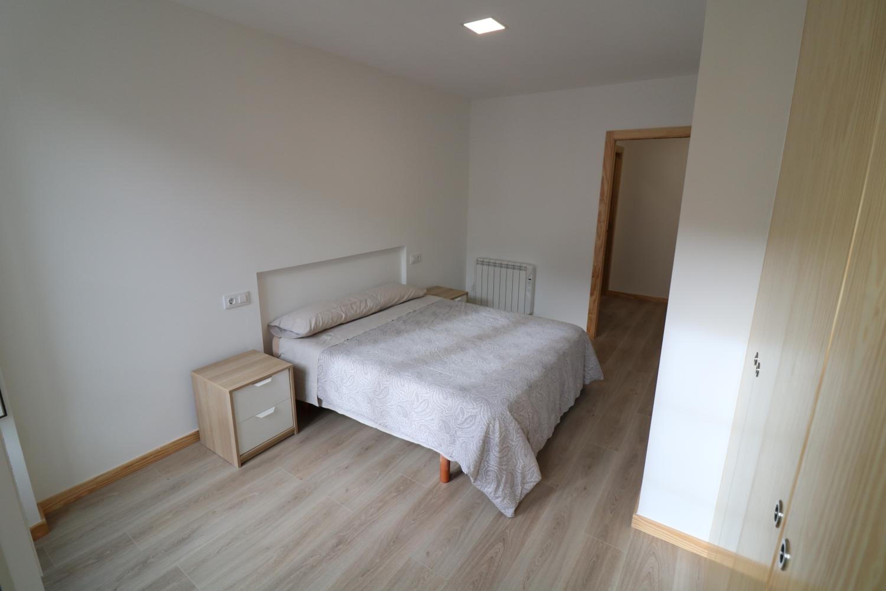 Three-Bedroom Apartment - Photo 4