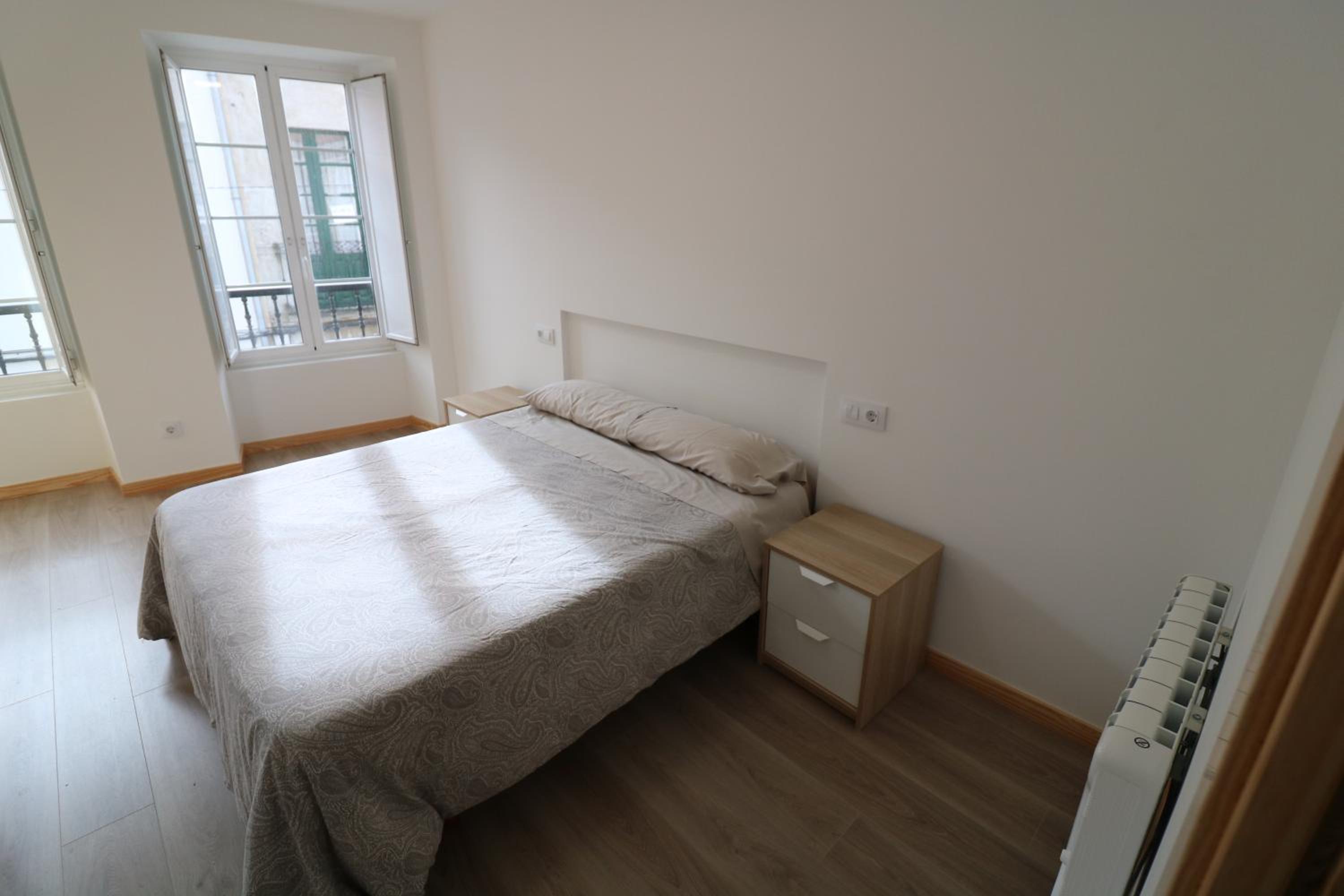 Three-Bedroom Apartment - Photo 3