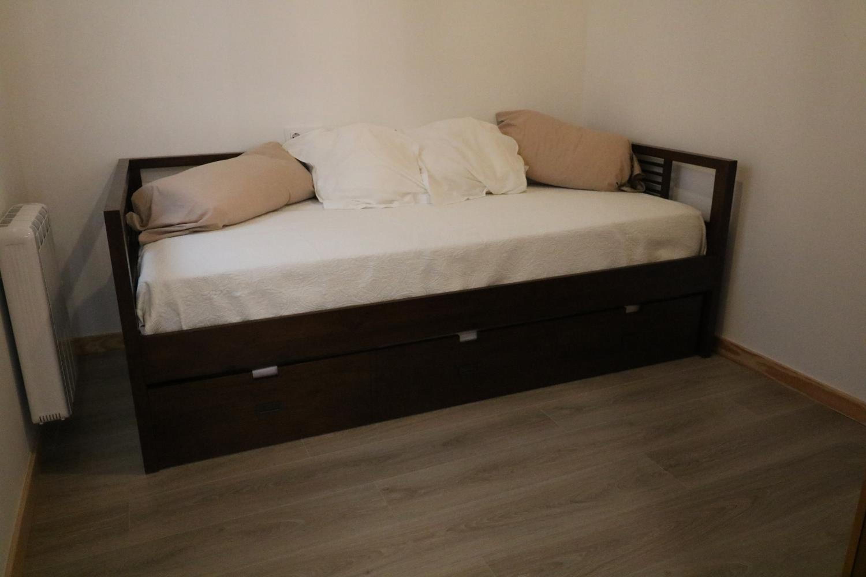 Three-Bedroom Apartment - Photo 9