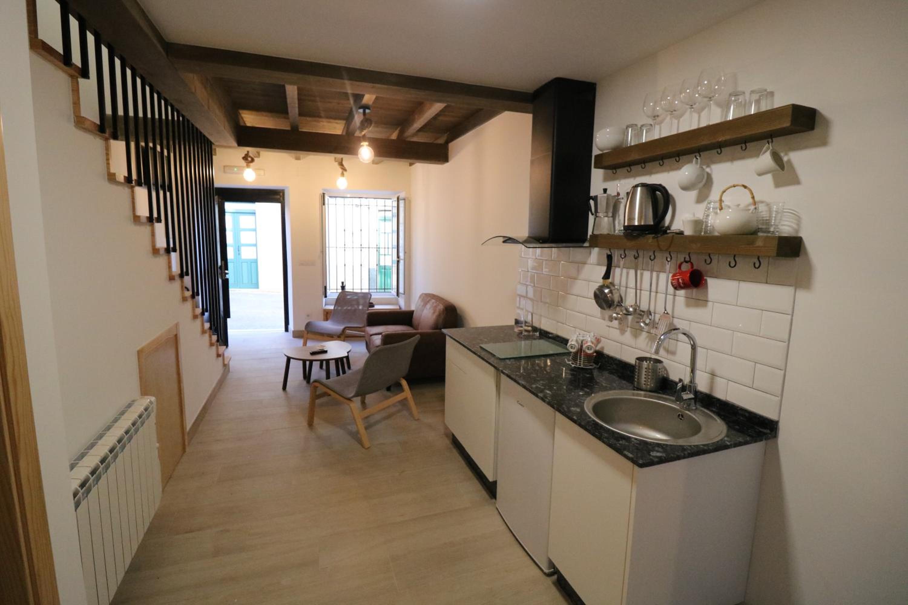 Three-Bedroom Apartment - Photo 16