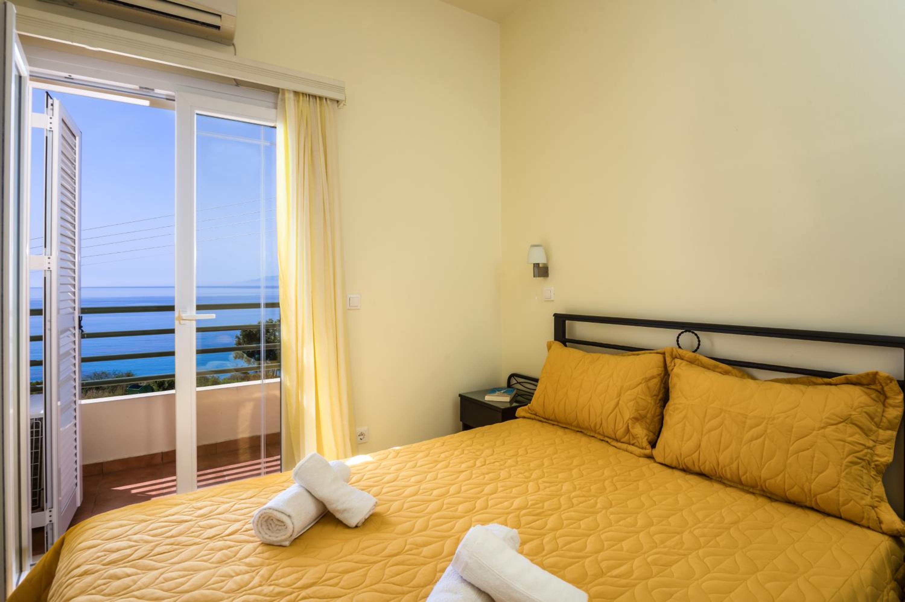Two Bedroom Maisonette (4-6 Adults) photo 1