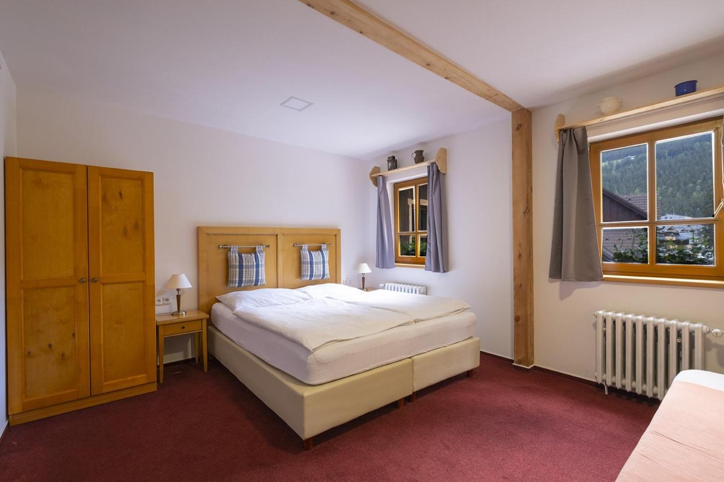 Double Room with Extra Bed photo 1