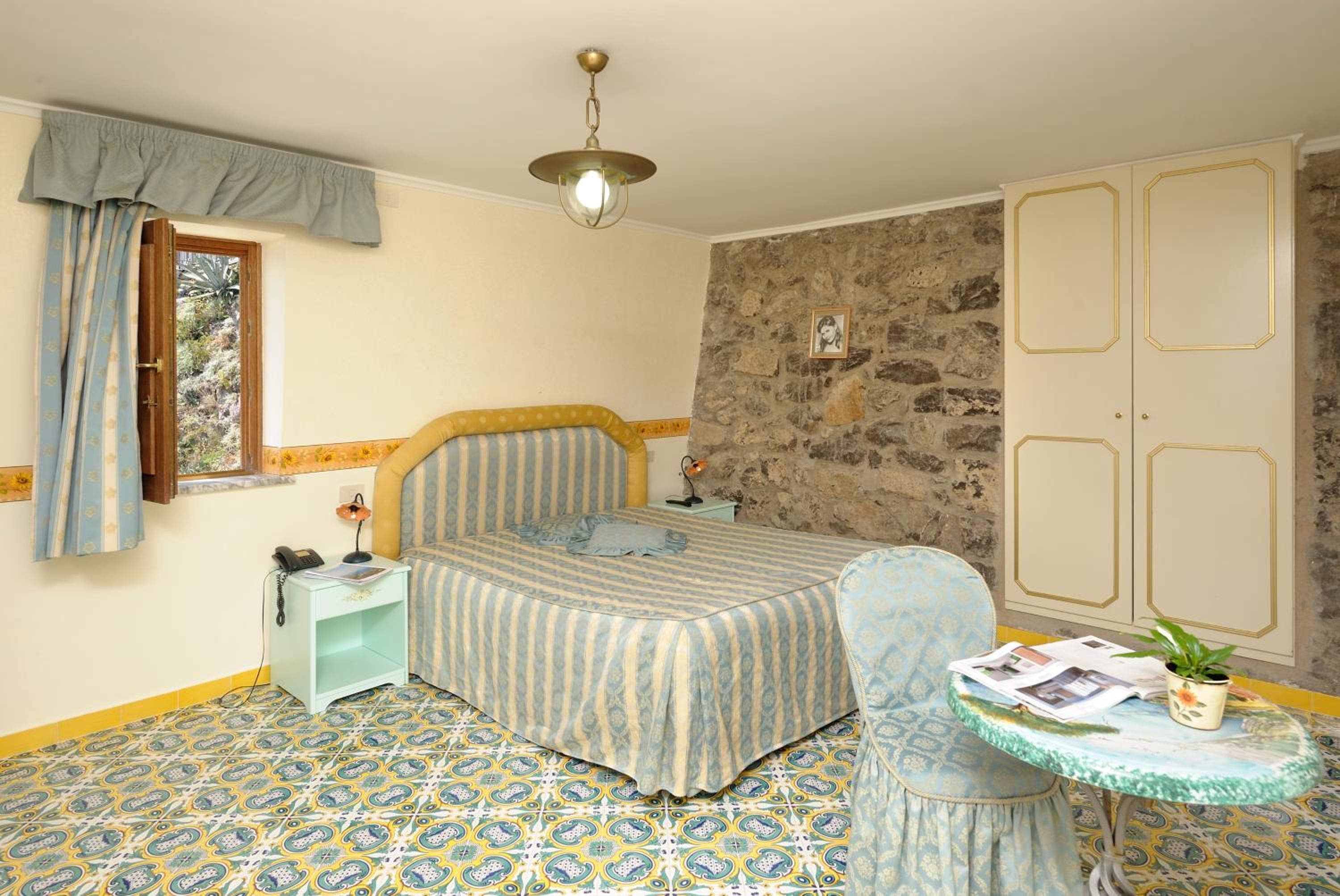 Standard Double or Twin Room photo 3