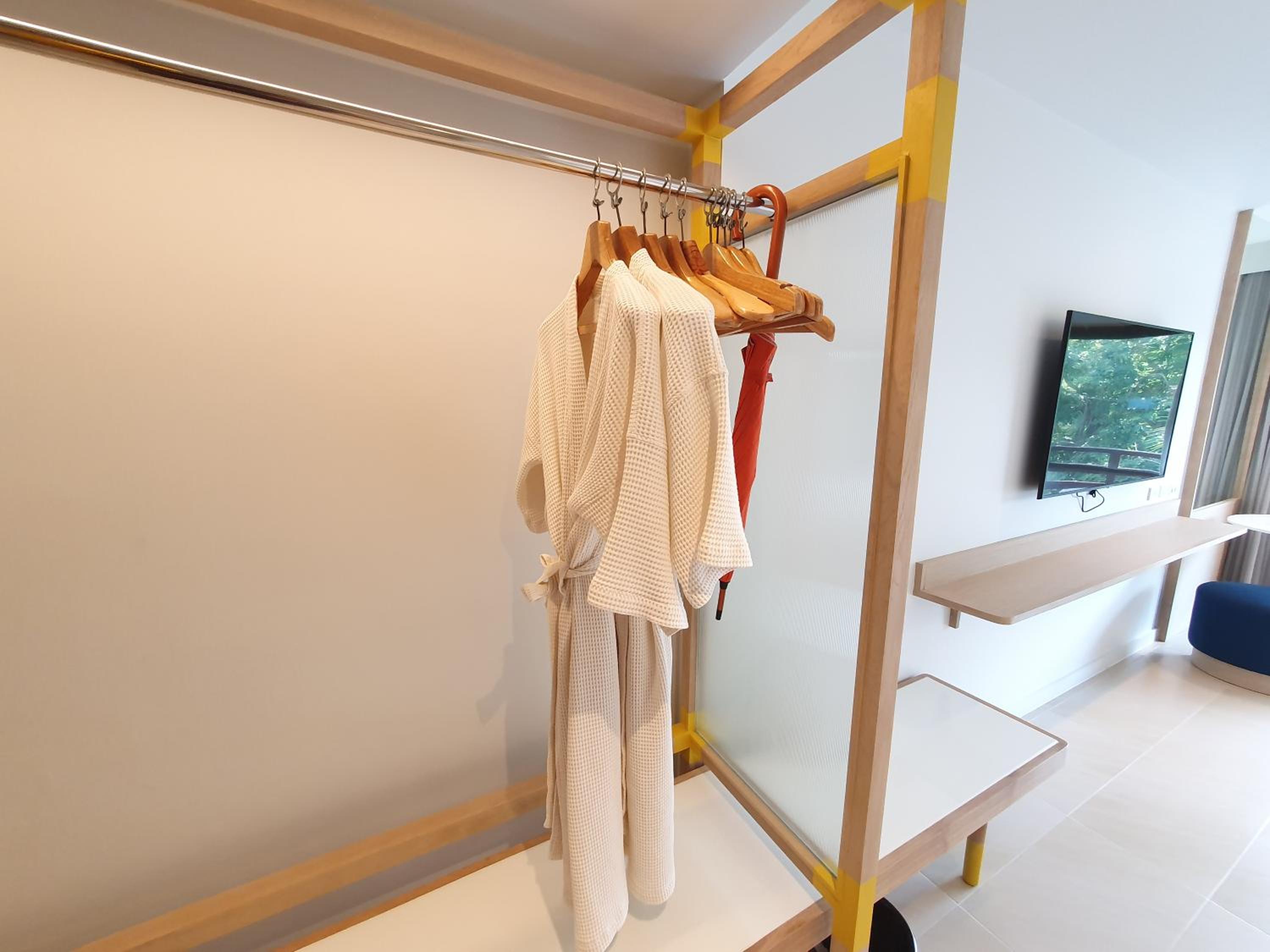 Deluxe Twin Room with Garden View - Photo 2
