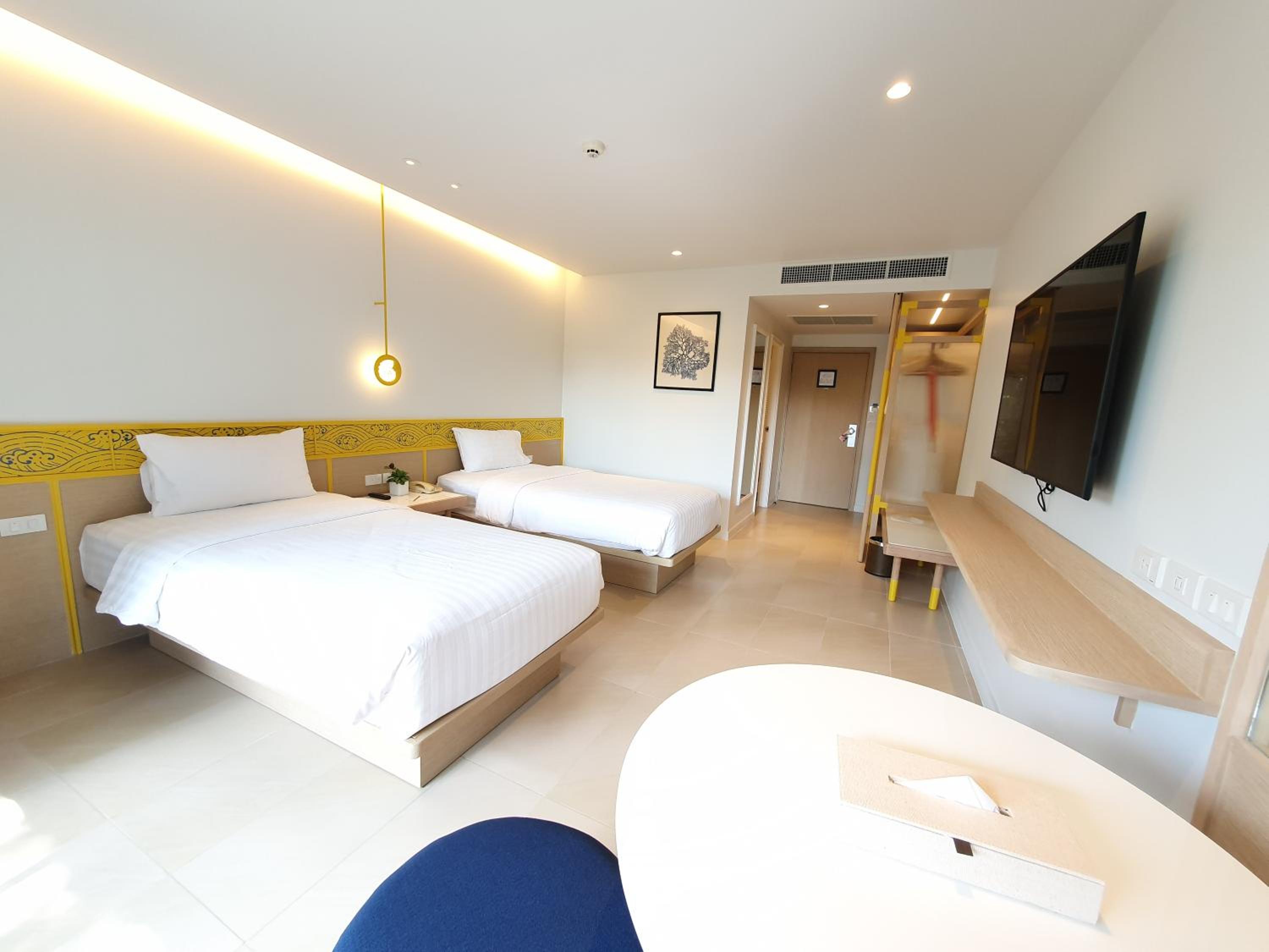 Deluxe Twin Room with Garden View - Photo 4