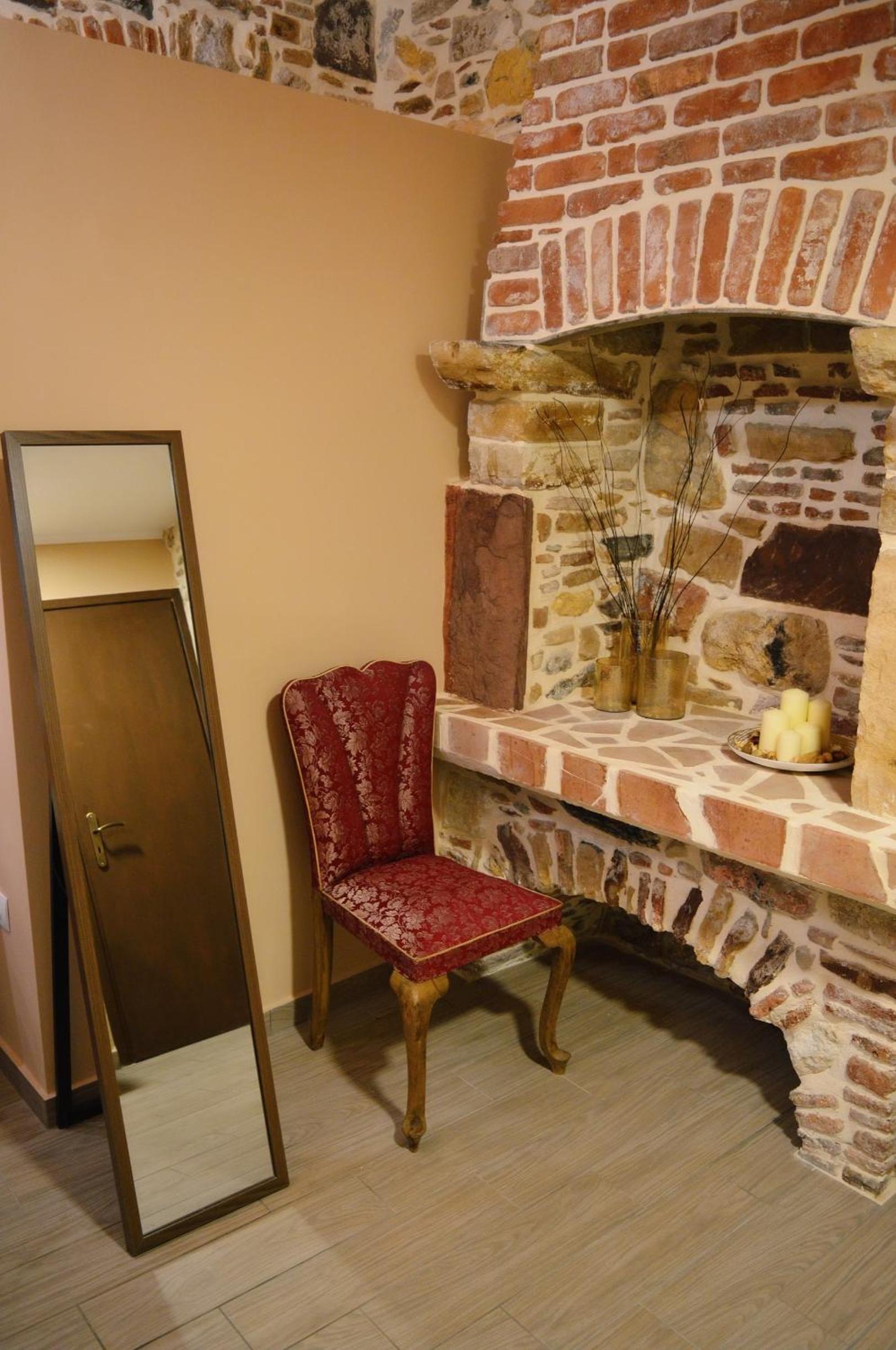 Deluxe Double or Twin Room with Balcony - Photo 2