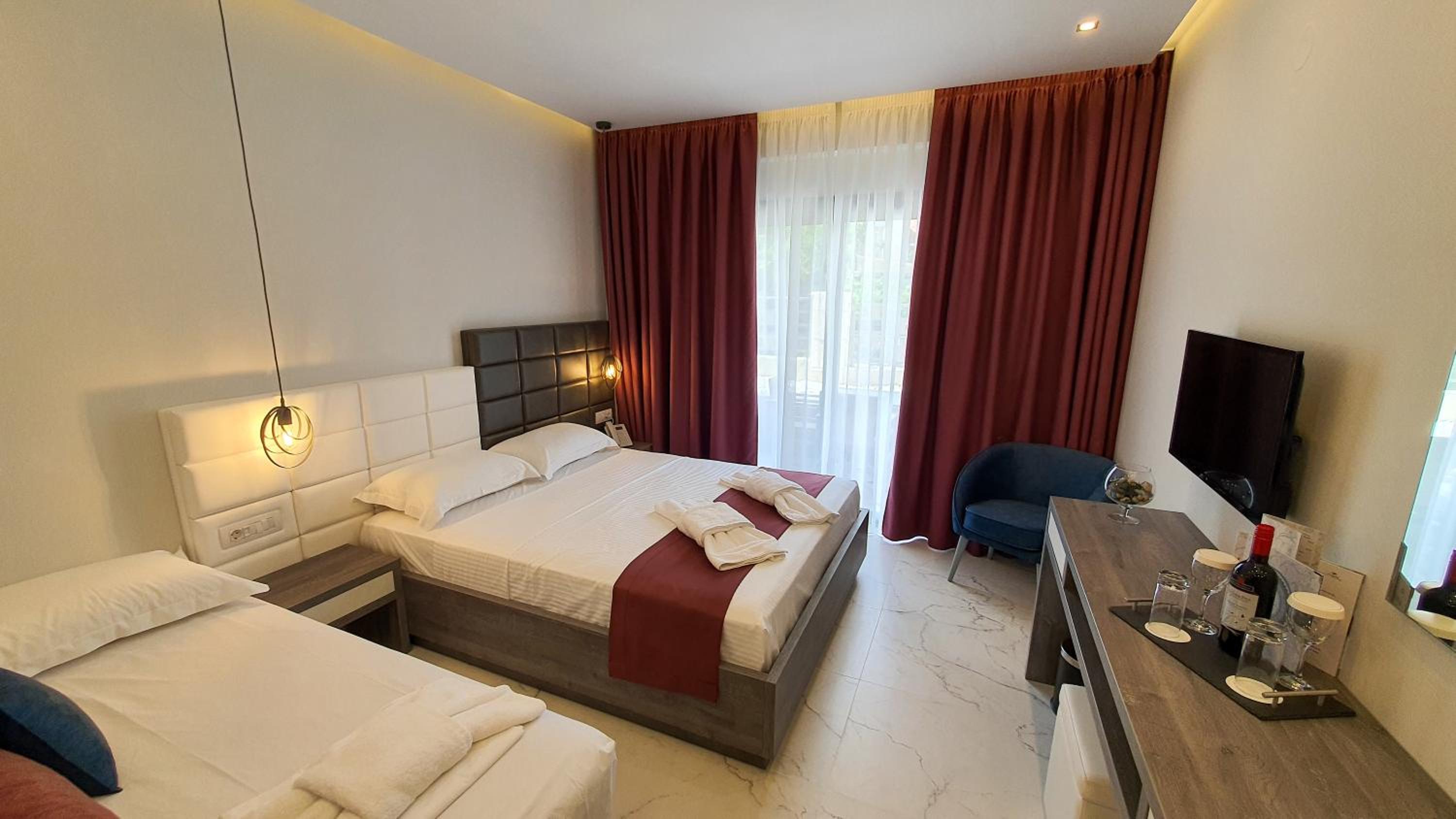 Superior Triple Room - Photo 1