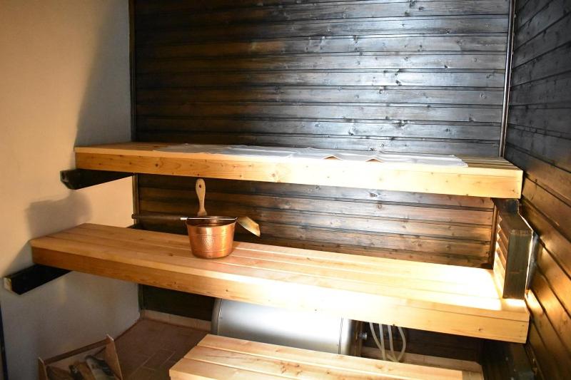 One-Bedroom Cottage with Sauna photo 3