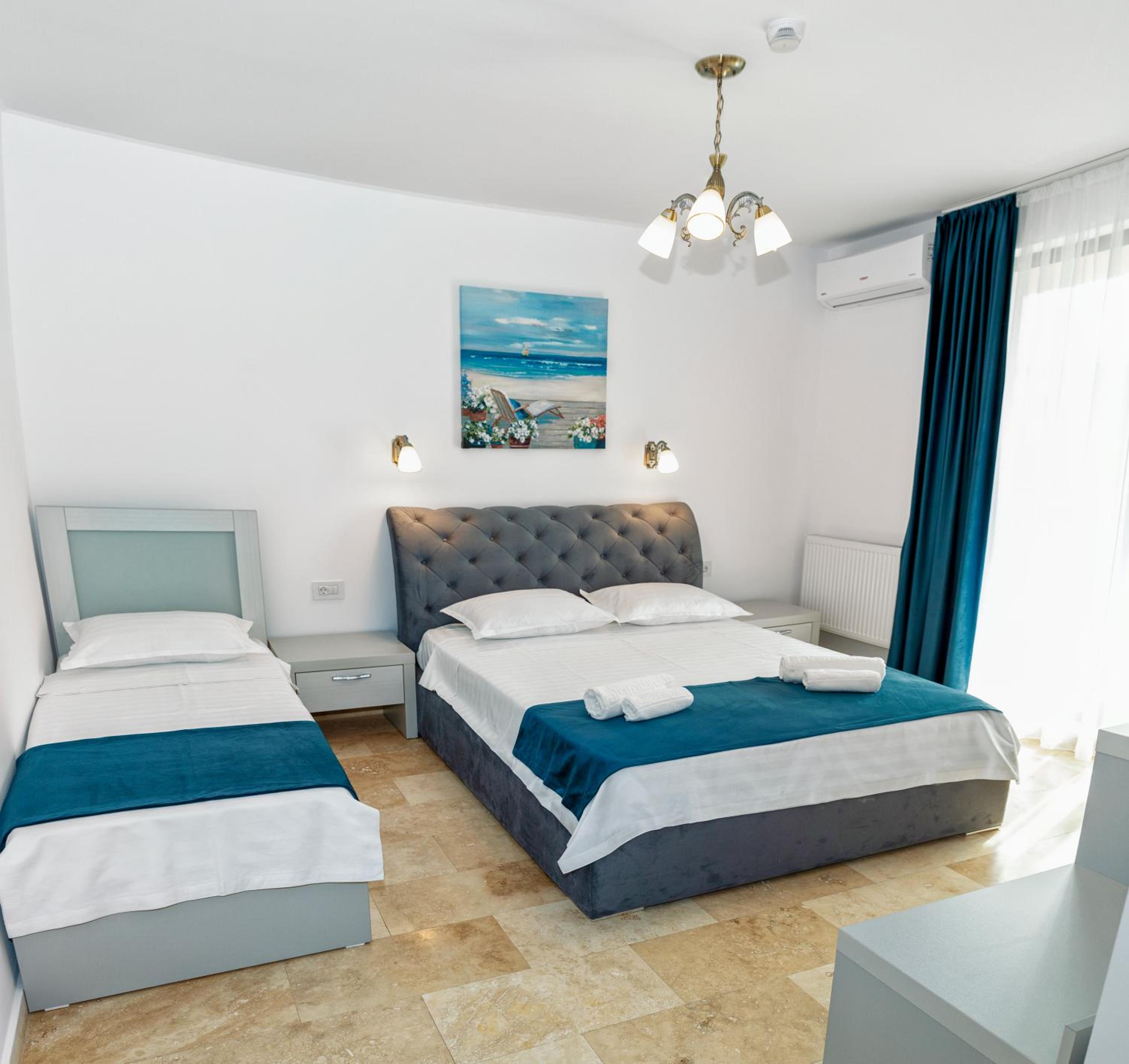 Triple Room with Balcony photo 1