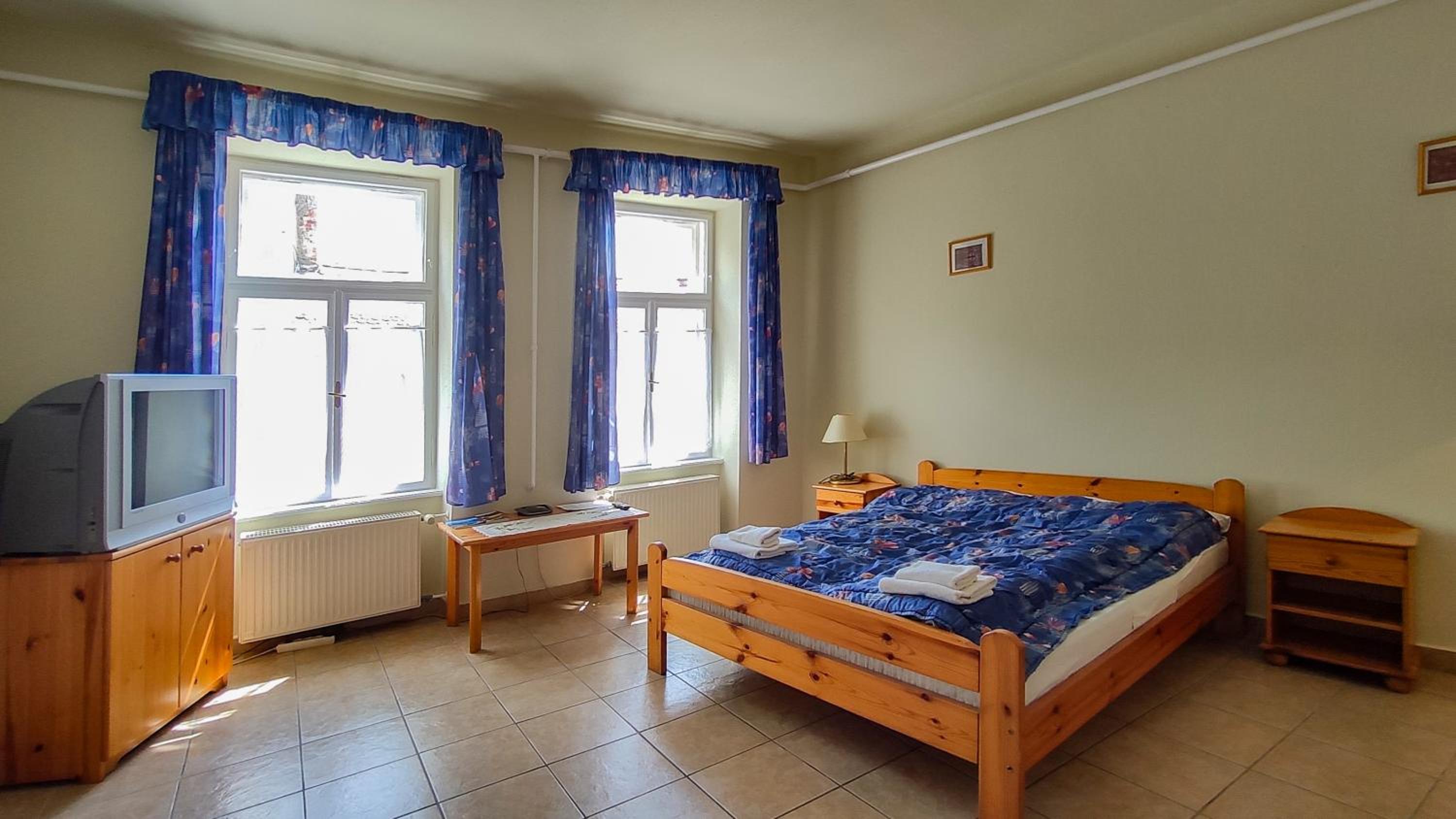 One-Bedroom Apartment (2 Adults) - Photo 5