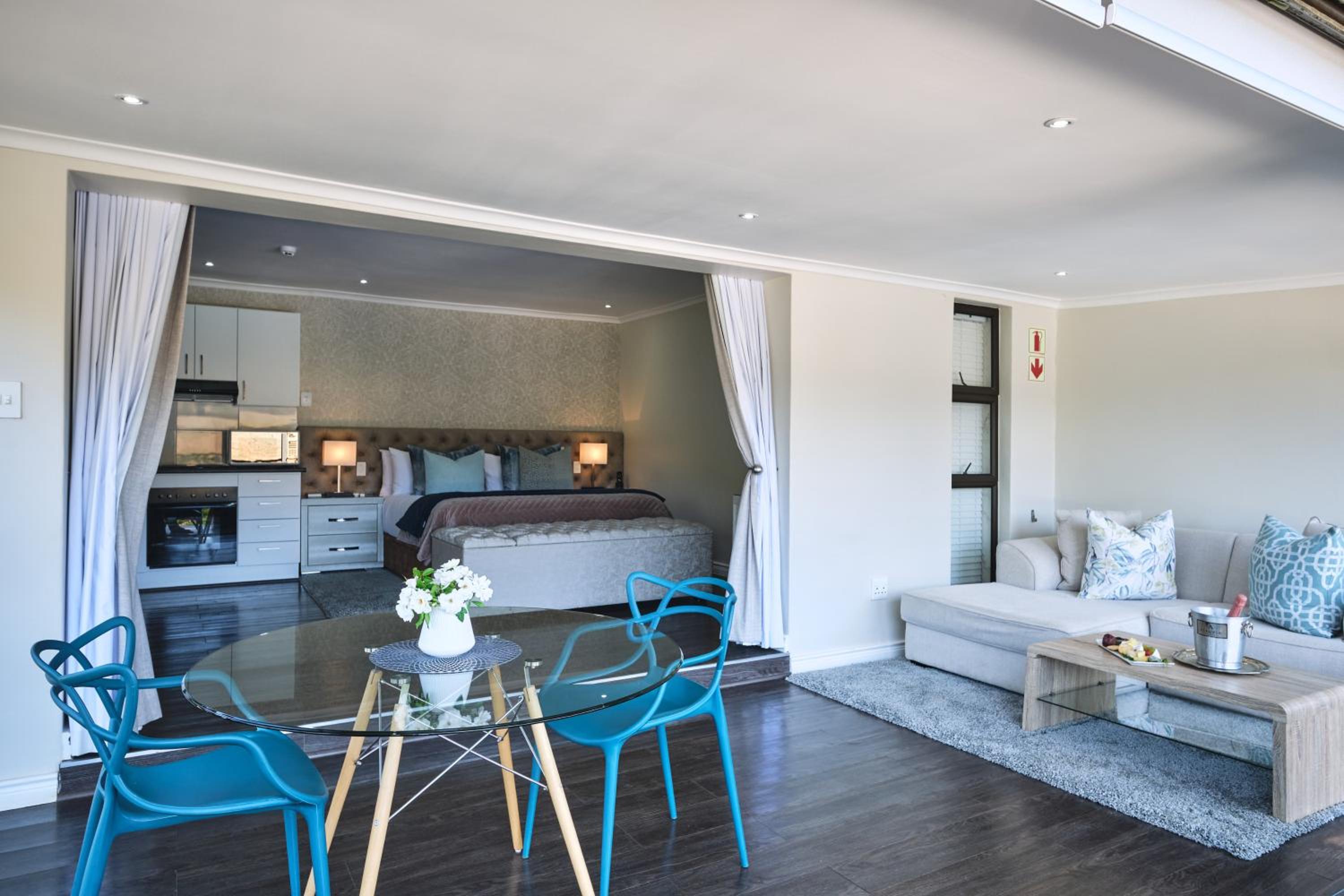 Premier Suite - Photo 1