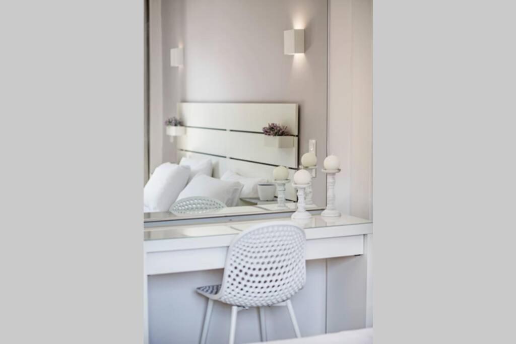 One-Bedroom Apartment - Photo 1