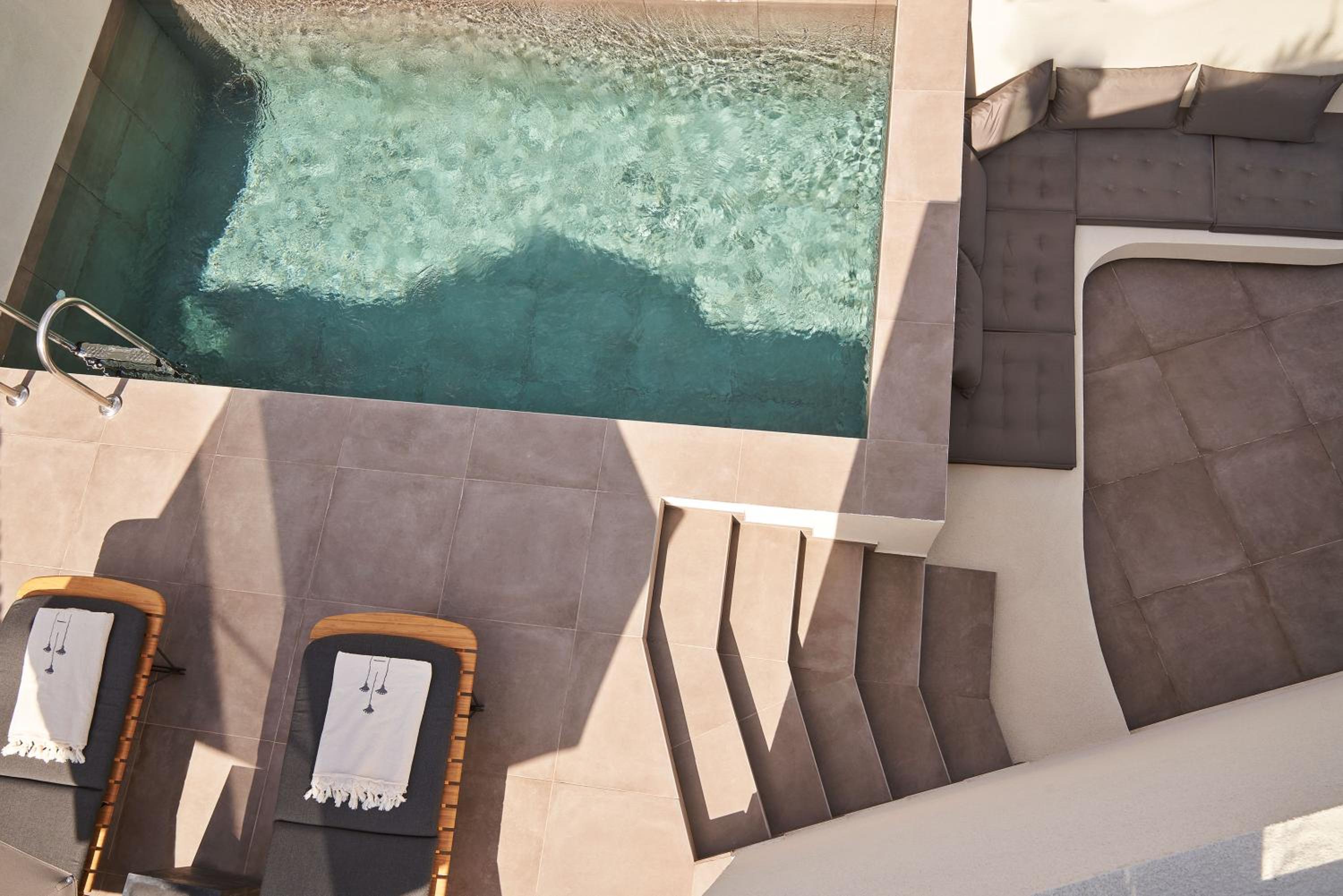 Premier Suite with Private Pool - Photo 28