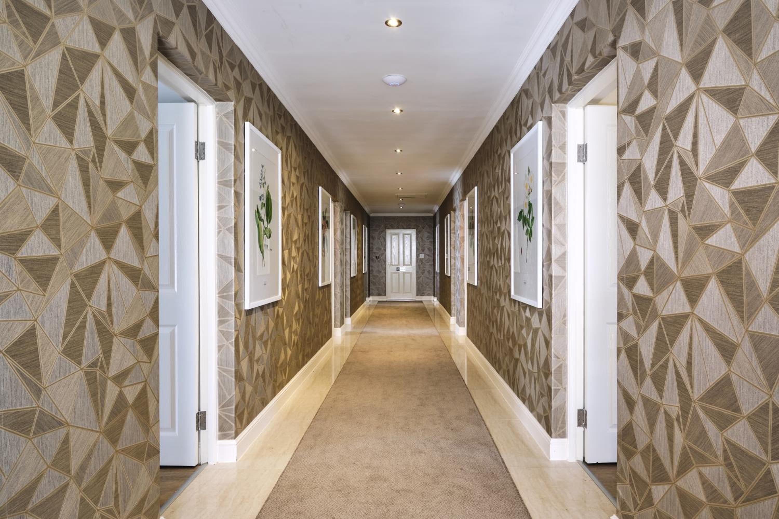 Deluxe King Room - Photo 3