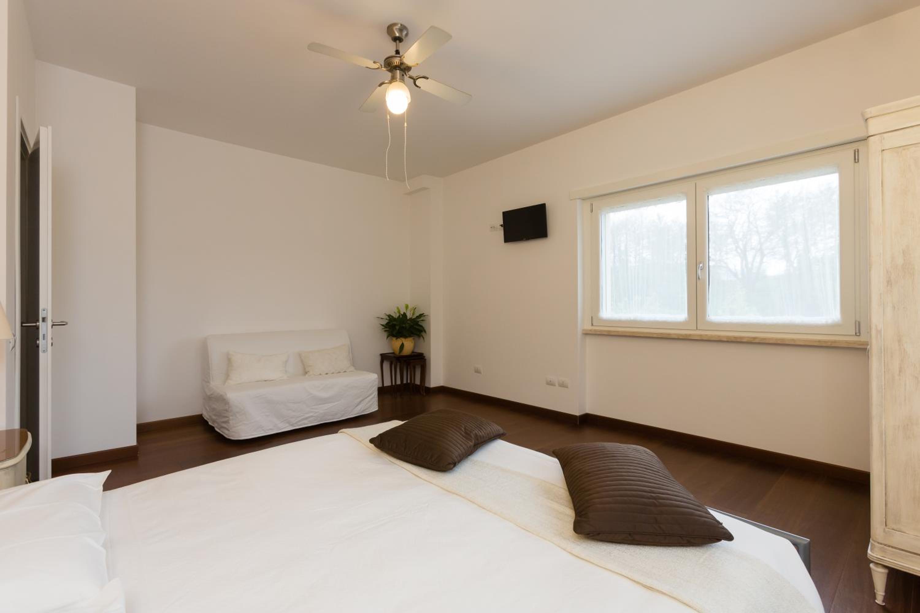 Quadruple Room - Photo 5