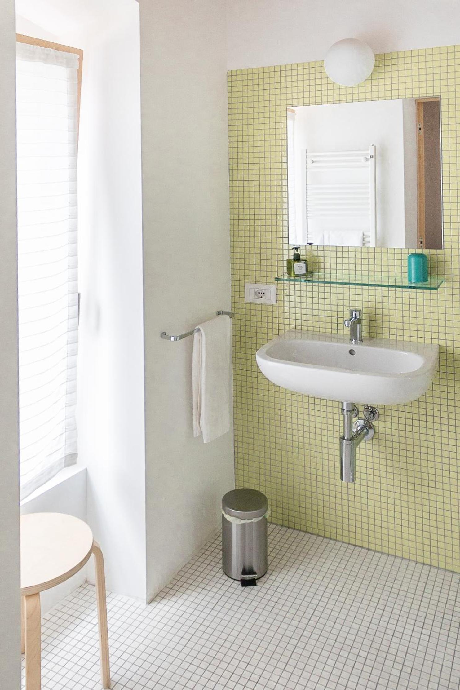 Double or Twin Room with Private Bathroom - Photo 5