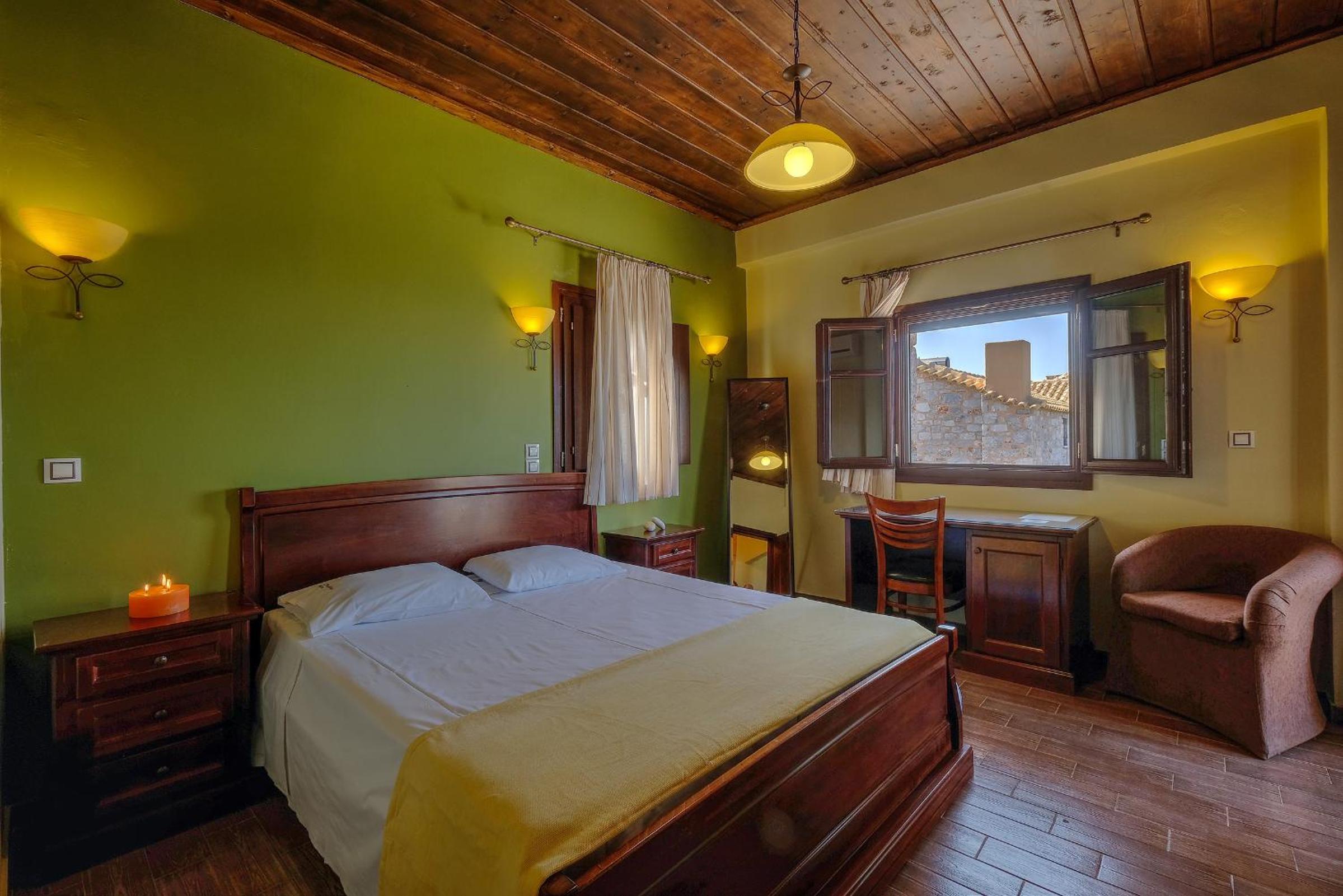 Deluxe Suite with Sea View