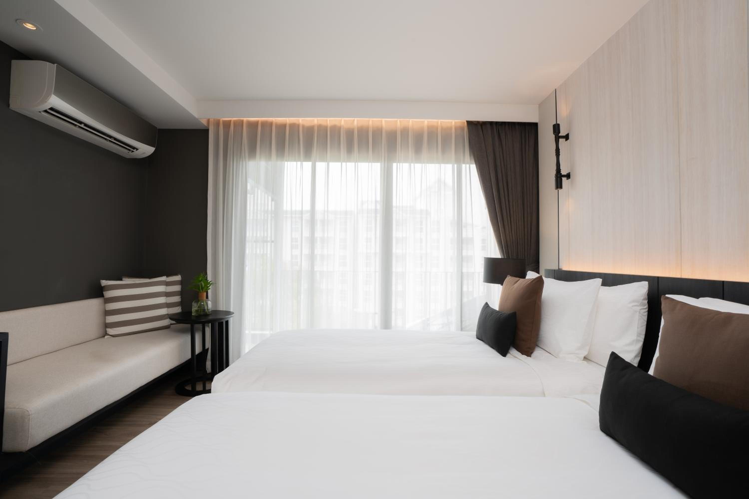 Deluxe Twin Room - Photo 9