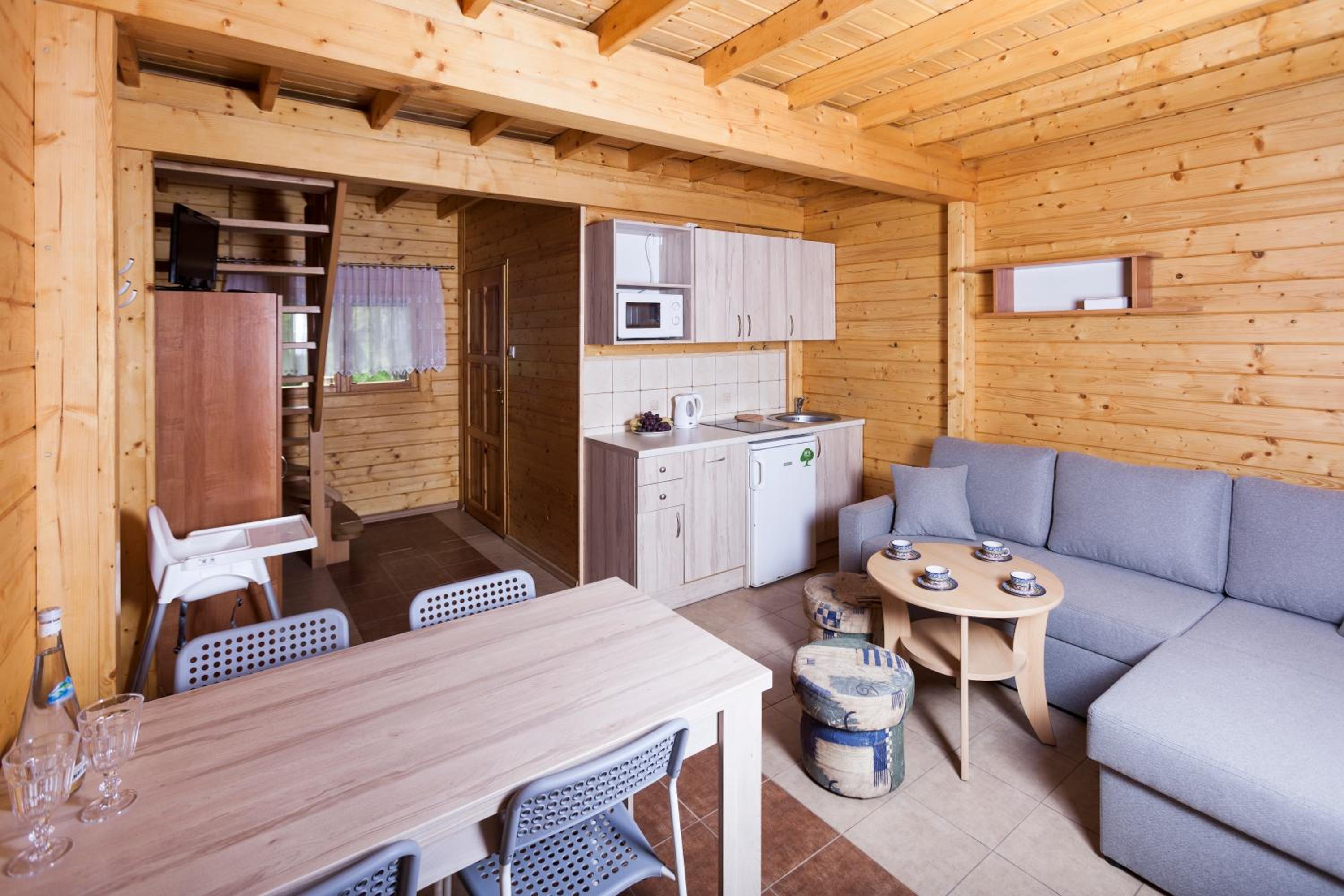 两卧室小屋