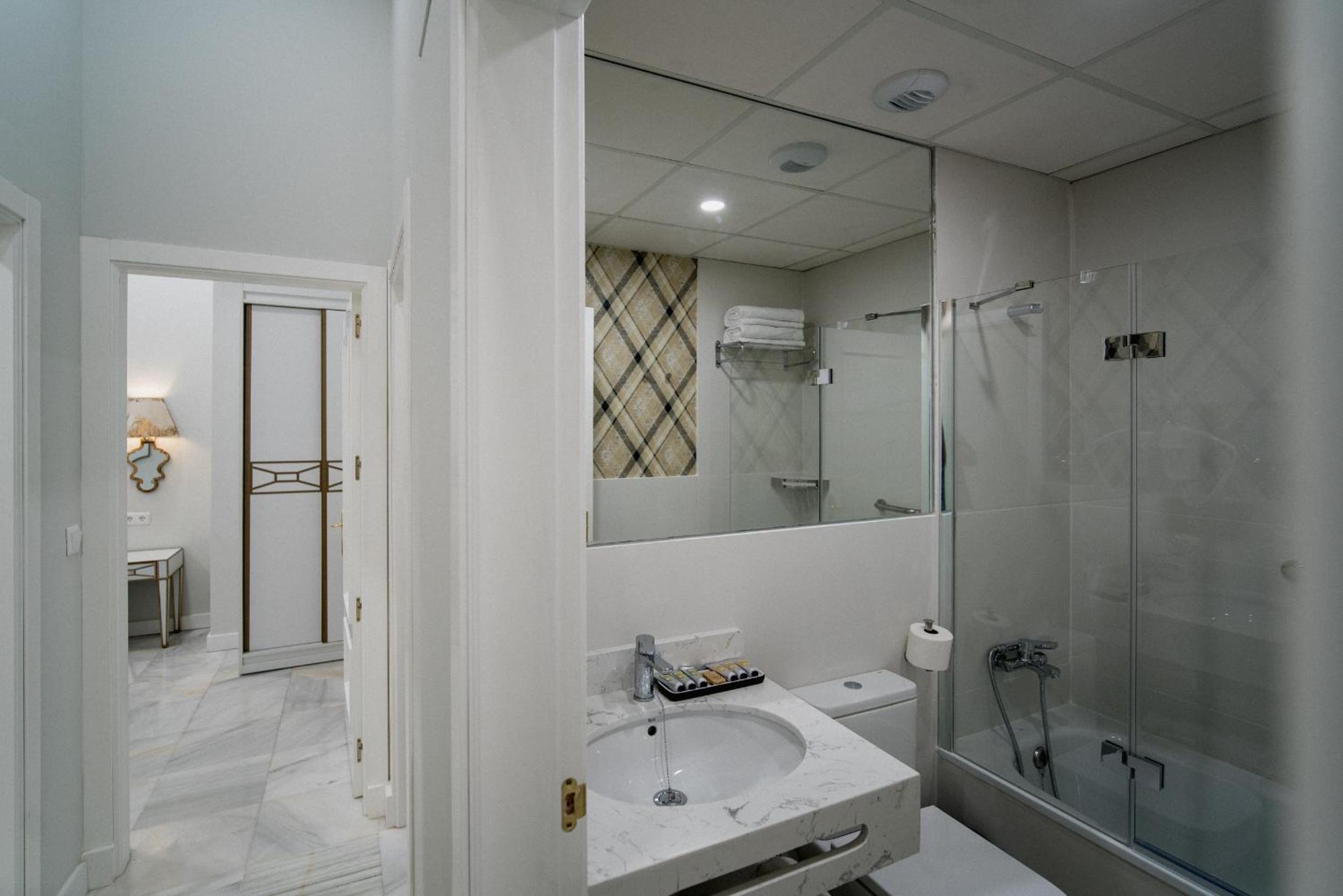 Deluxe Apartment (Twin Bed) - Photo 5