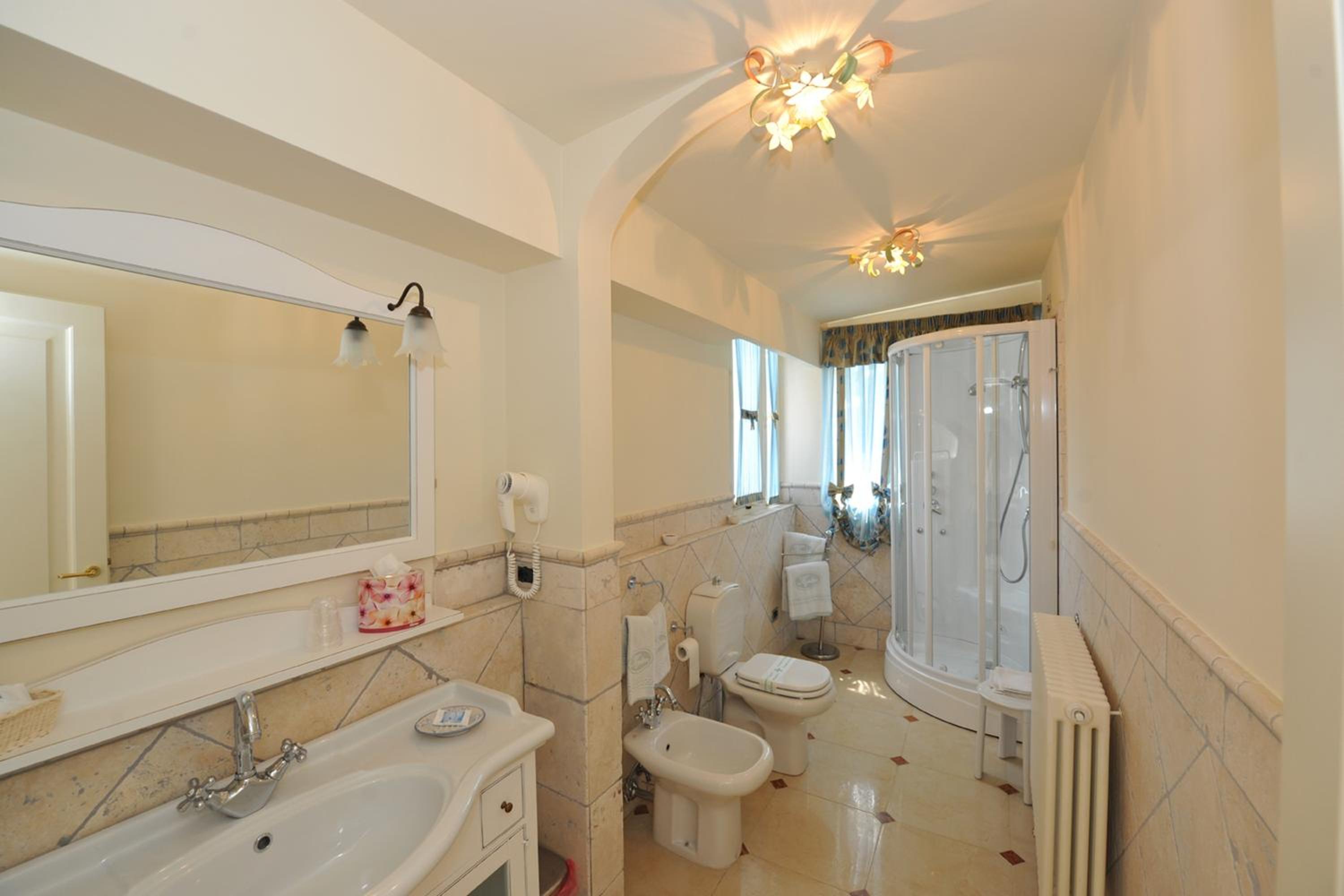 Double Room with Balcony photo 3