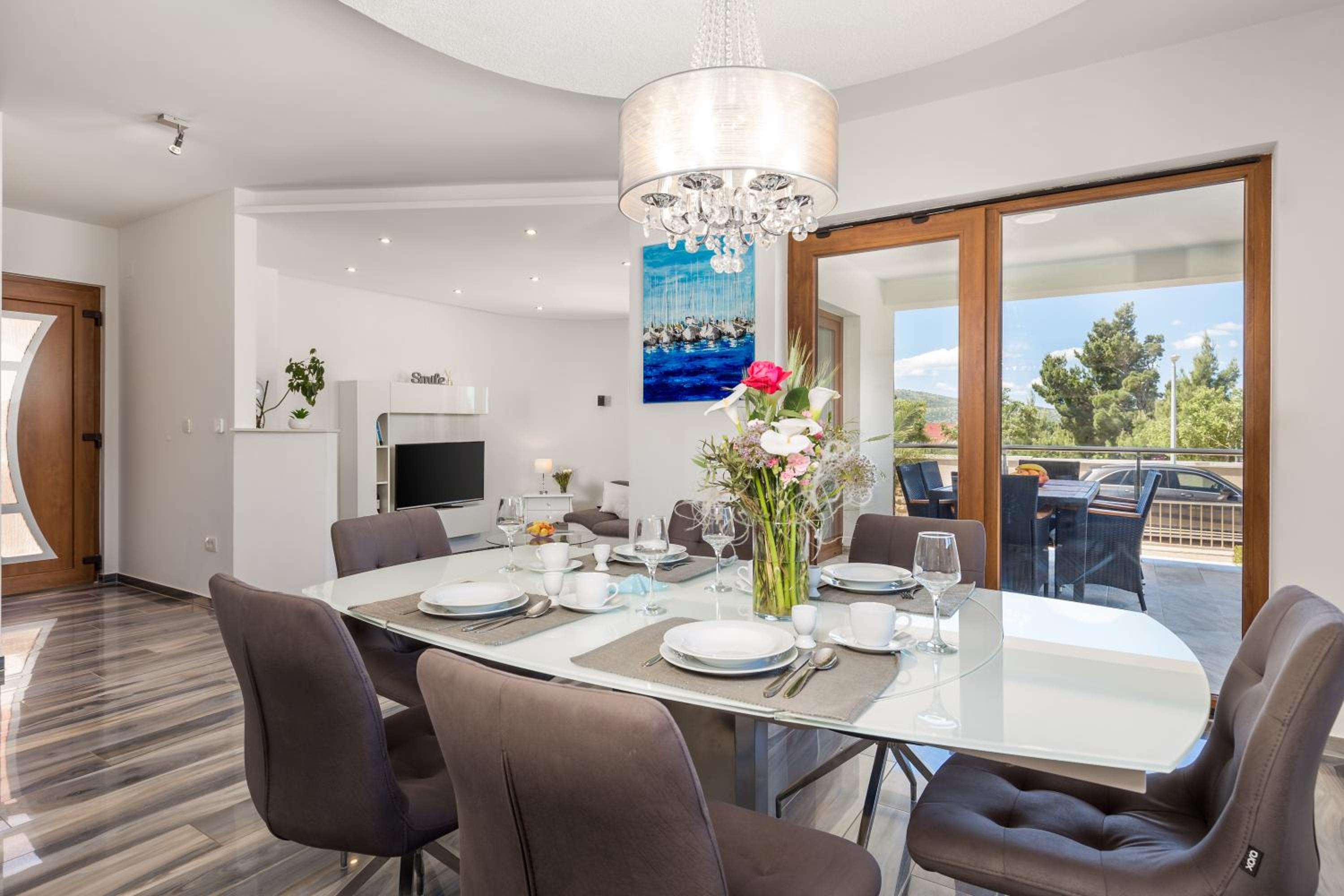 Villa photo 3