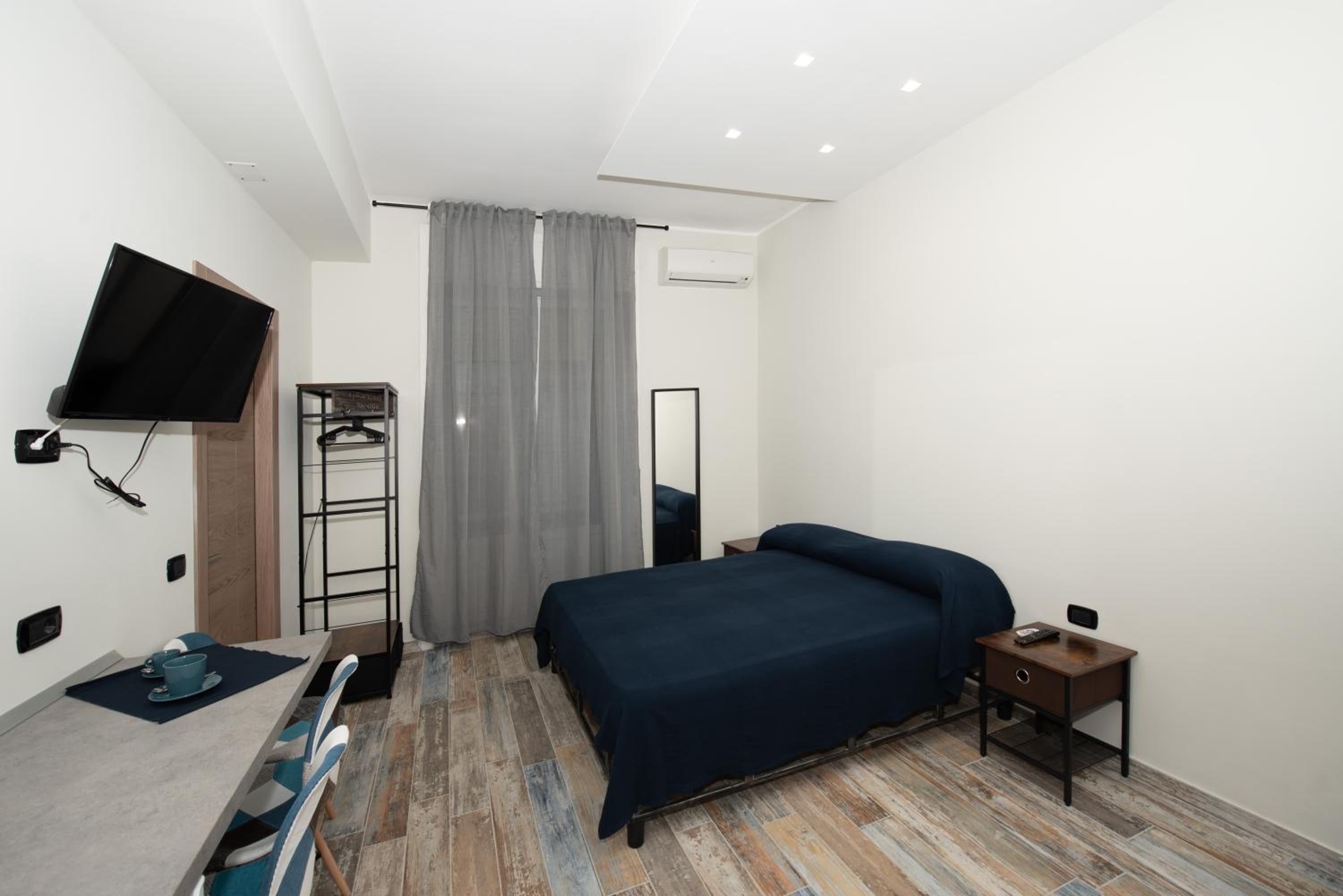 Family Room with Terrace - Photo 1