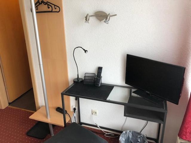 Small Single Room photo 3