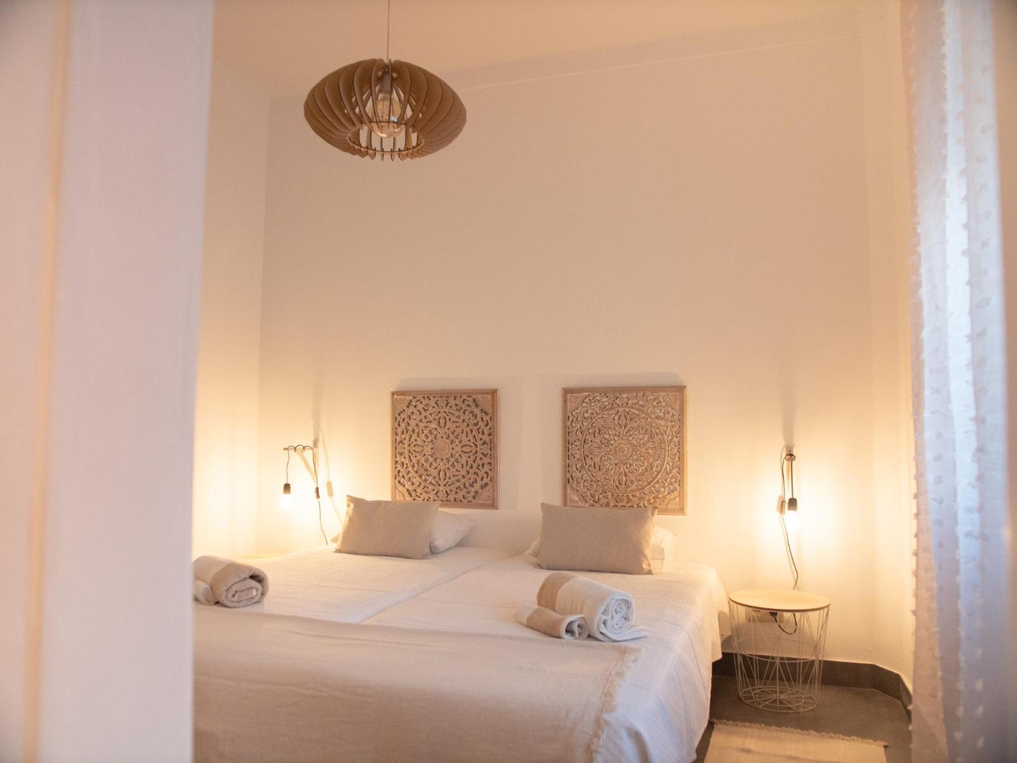 Double or Twin Room with Private Bathroom photo 2
