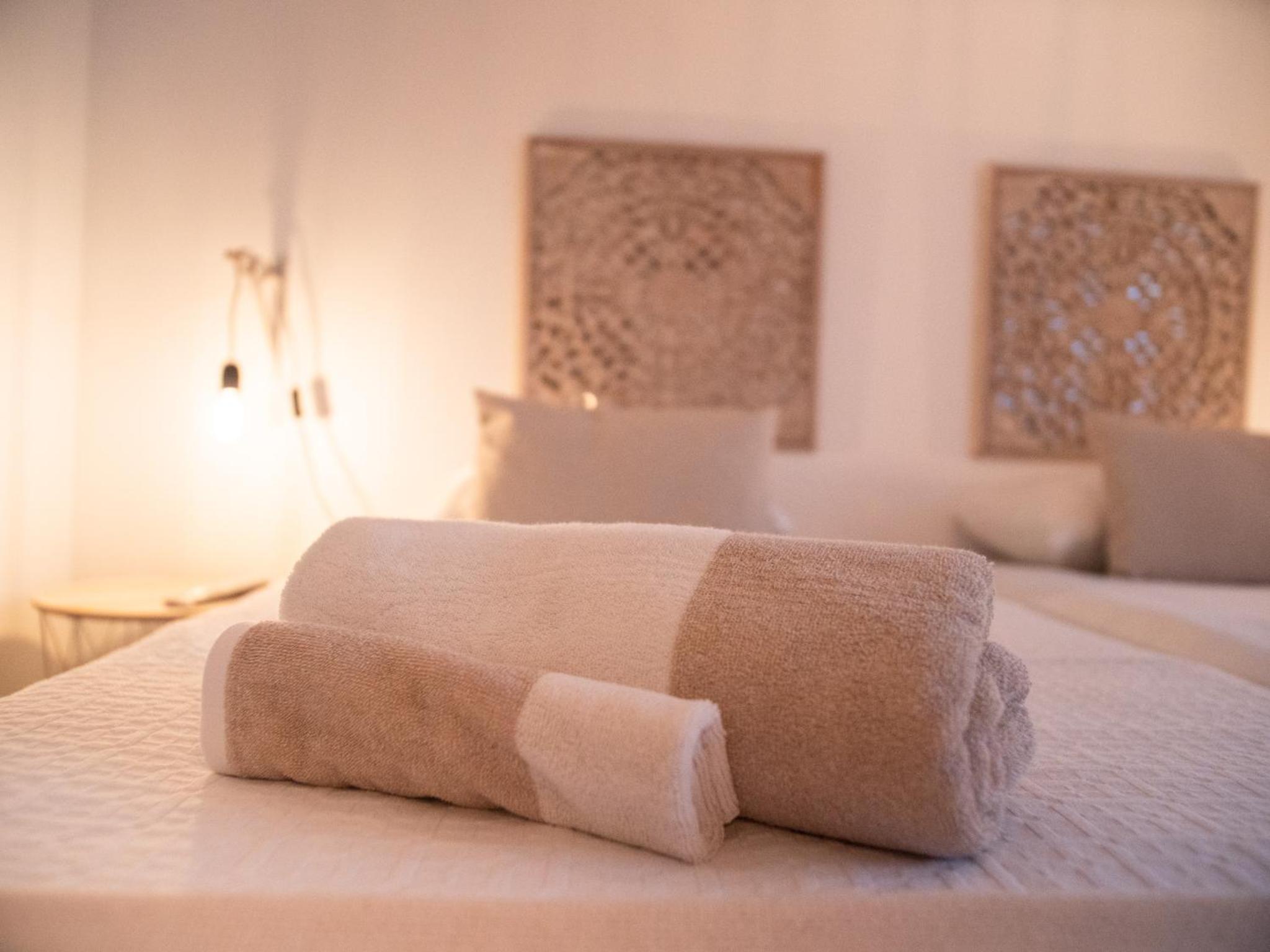 Double or Twin Room with Private Bathroom photo 3
