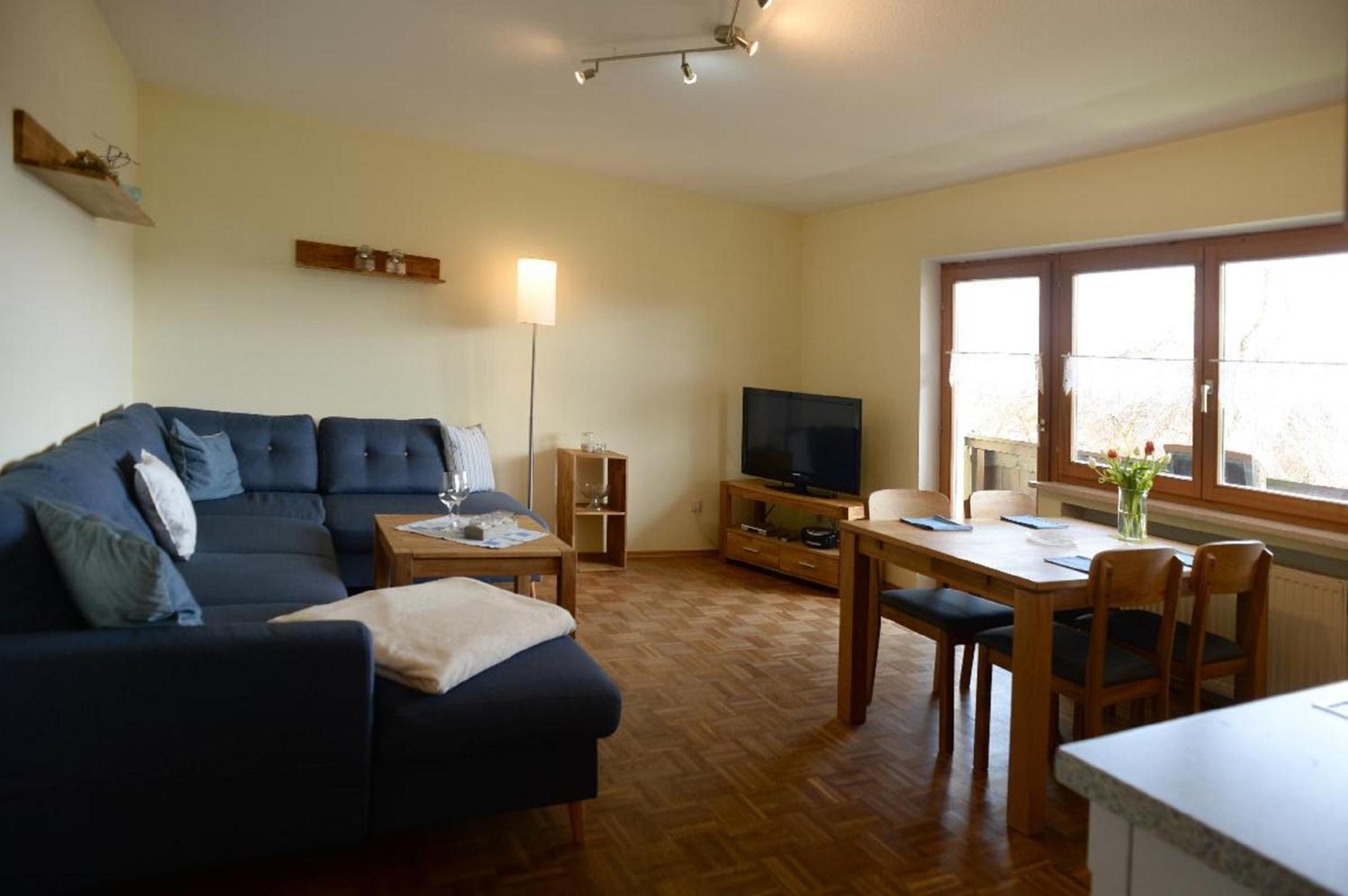 Apartment with Balcony photo 2