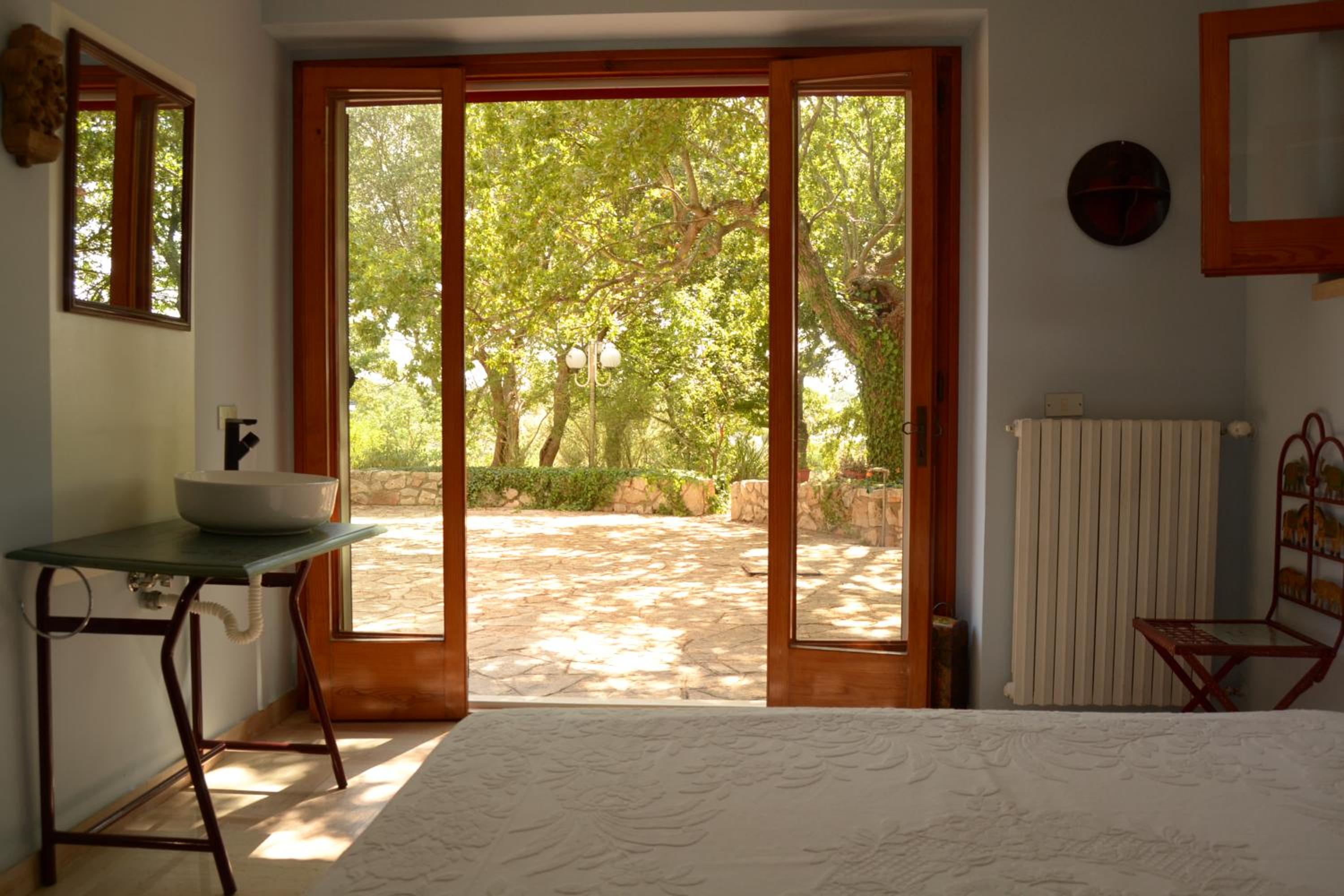Apartment with Garden View