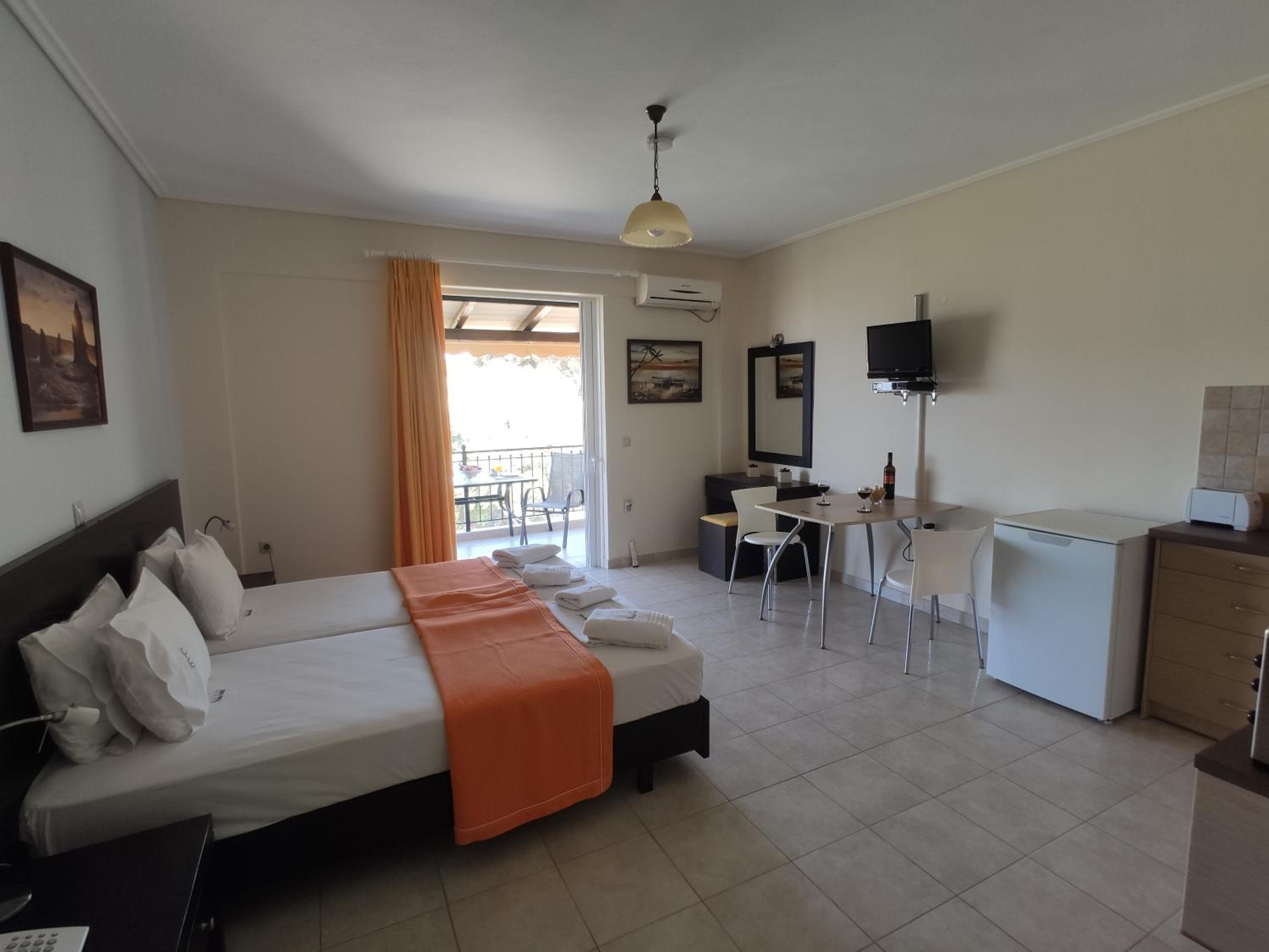 Studio with Sea View (2 Adults) - Photo 1