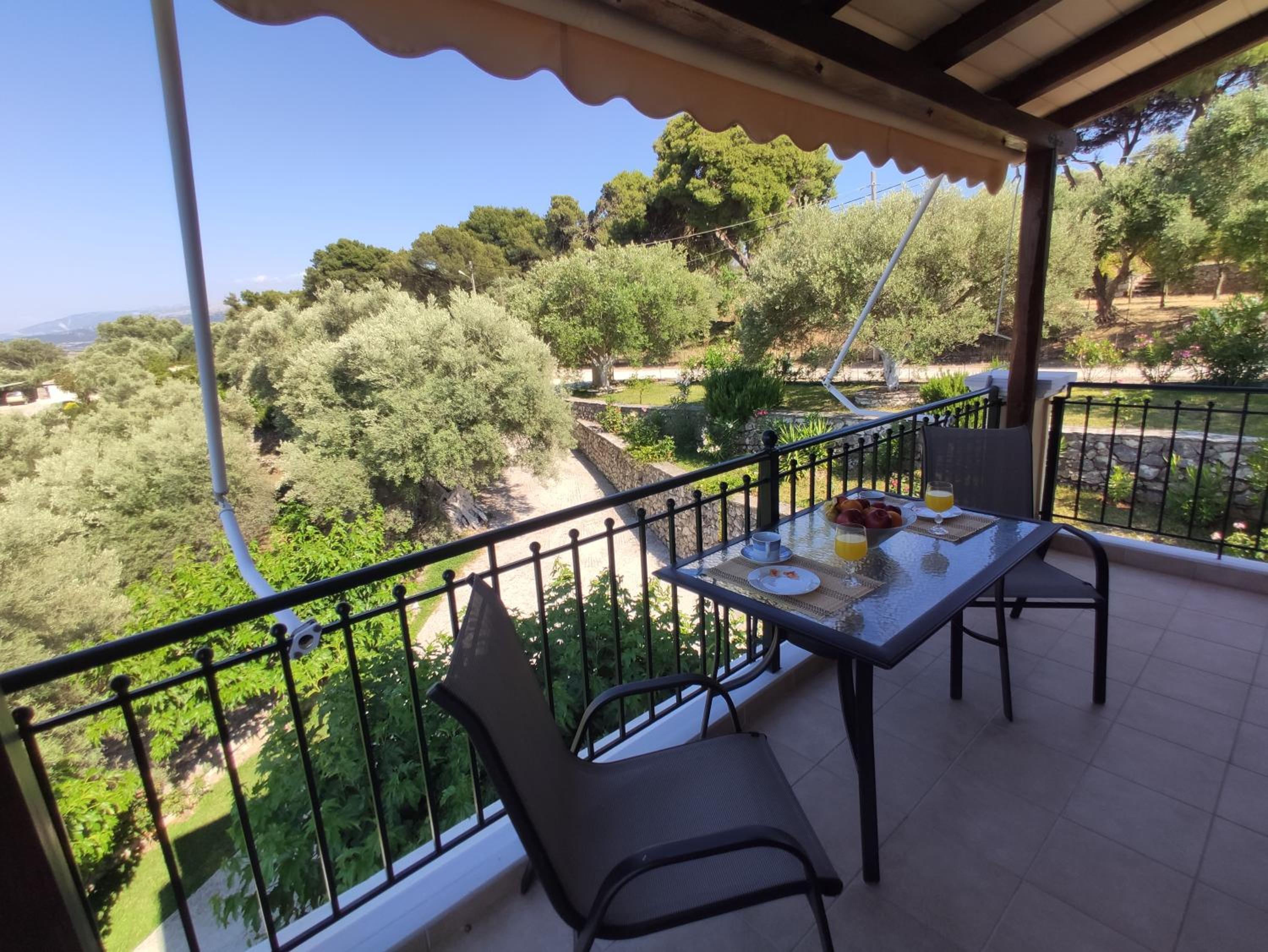 Studio with Sea View (2 Adults) - Photo 5