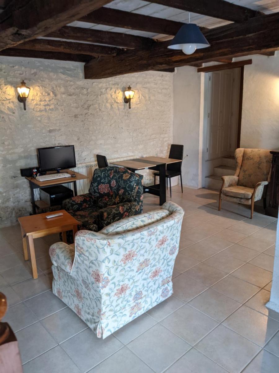 Double Room with Garden View - Photo 6