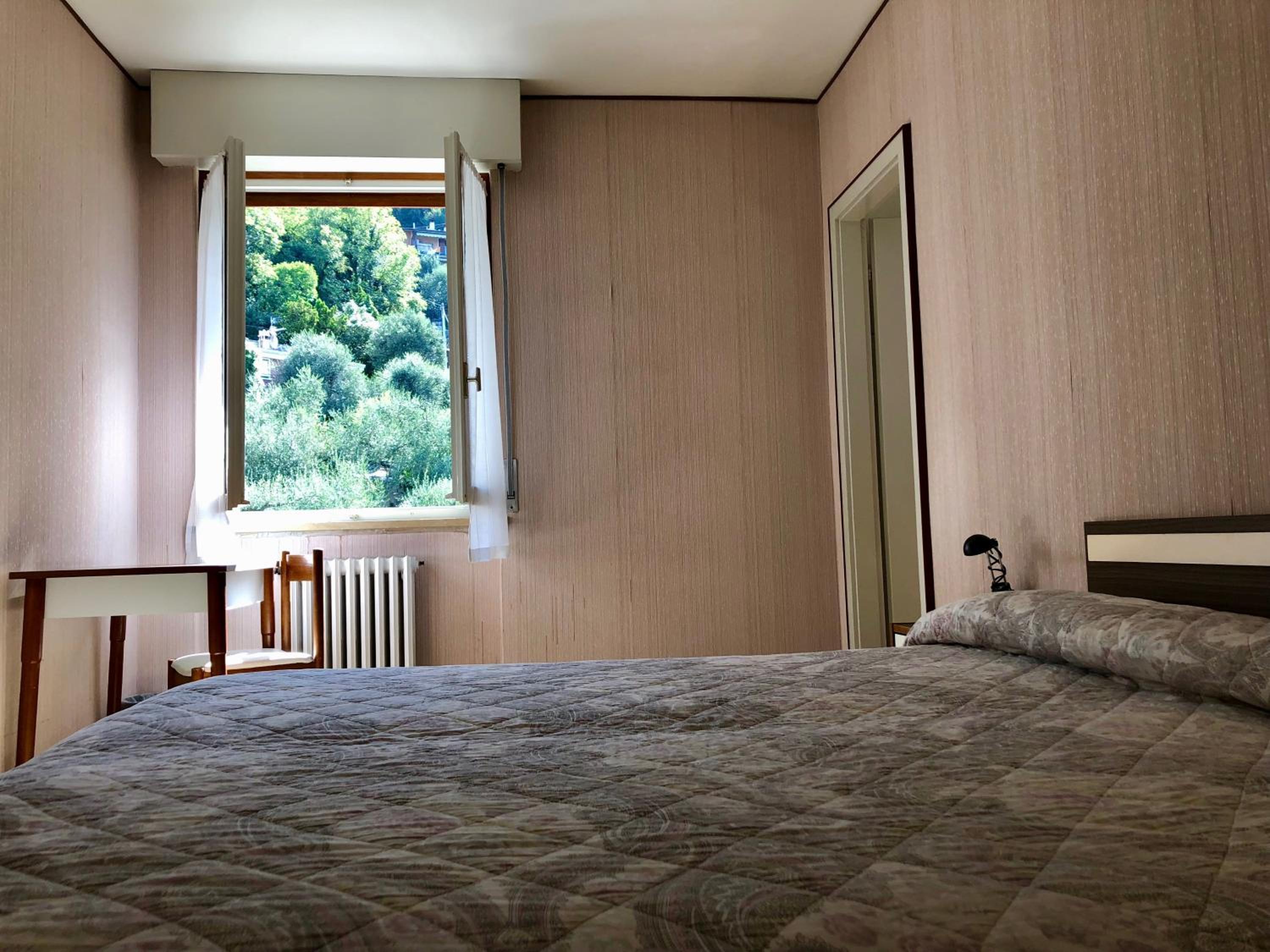 Double or Twin Room with Mountain View - Photo 3