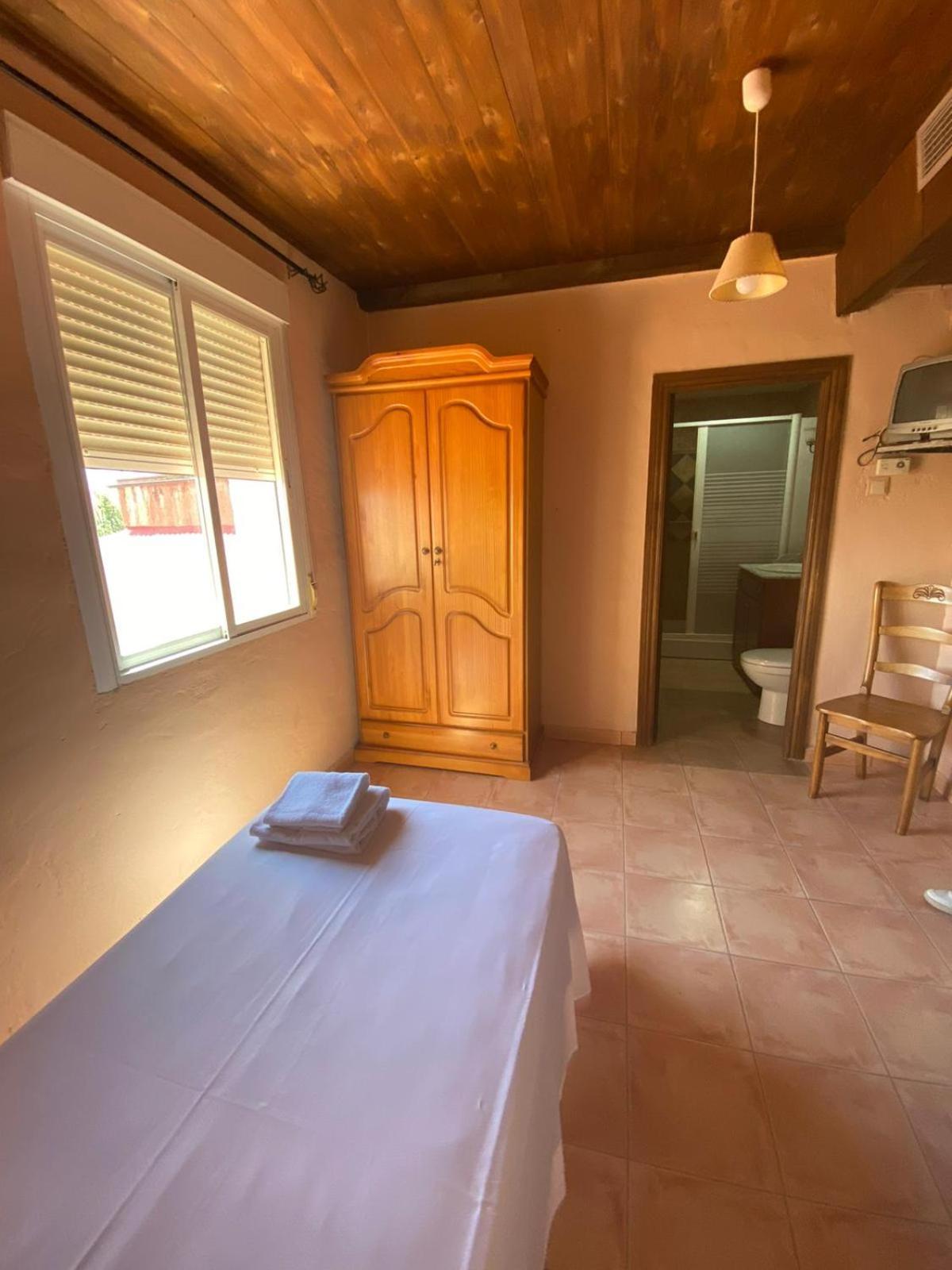 Single Room photo 2