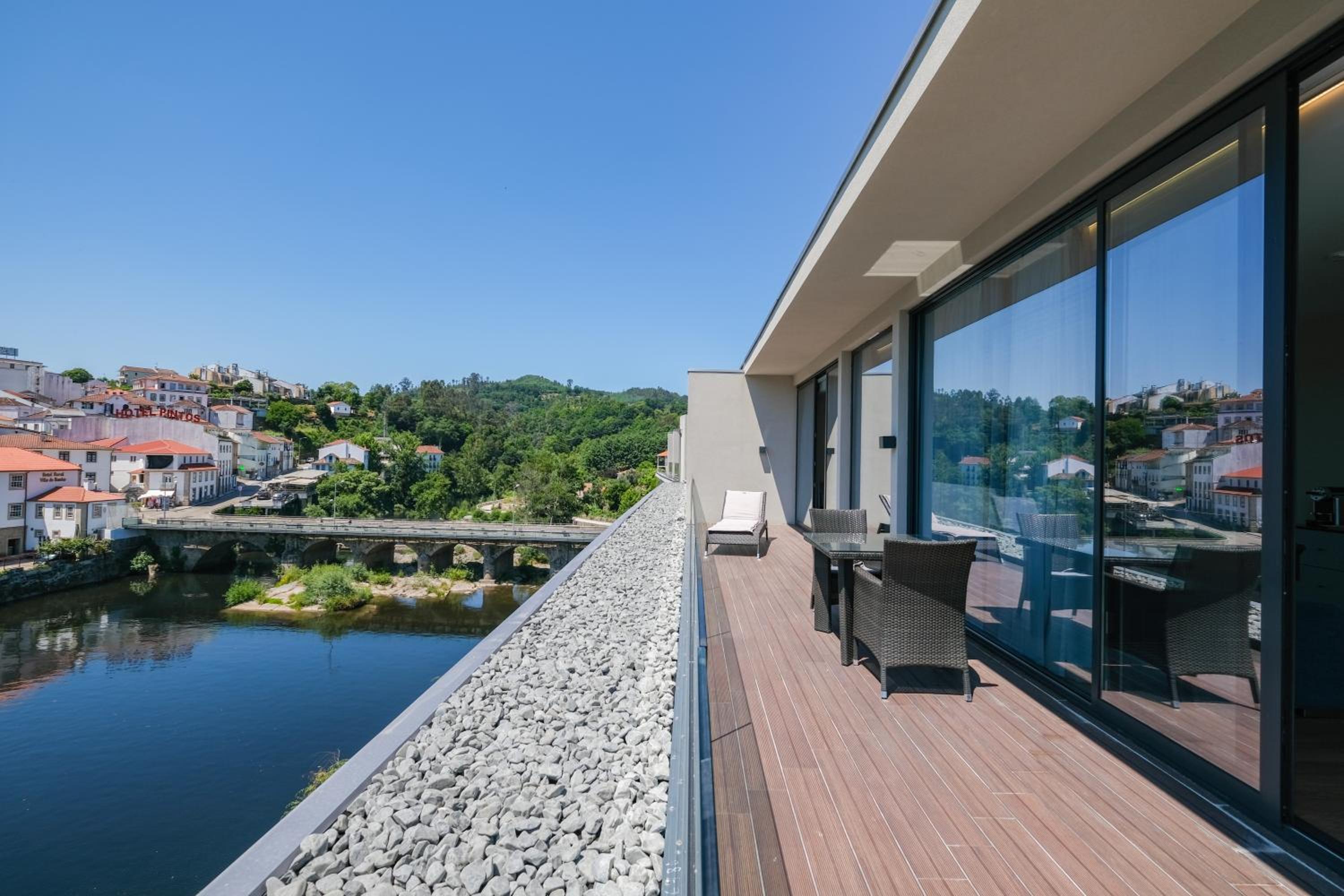 Suite with Terrace - Photo 9