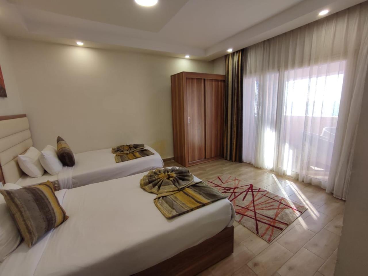 Royal Suite Direct Sea View (Egyptians & Resident Foreigners only) photo 2
