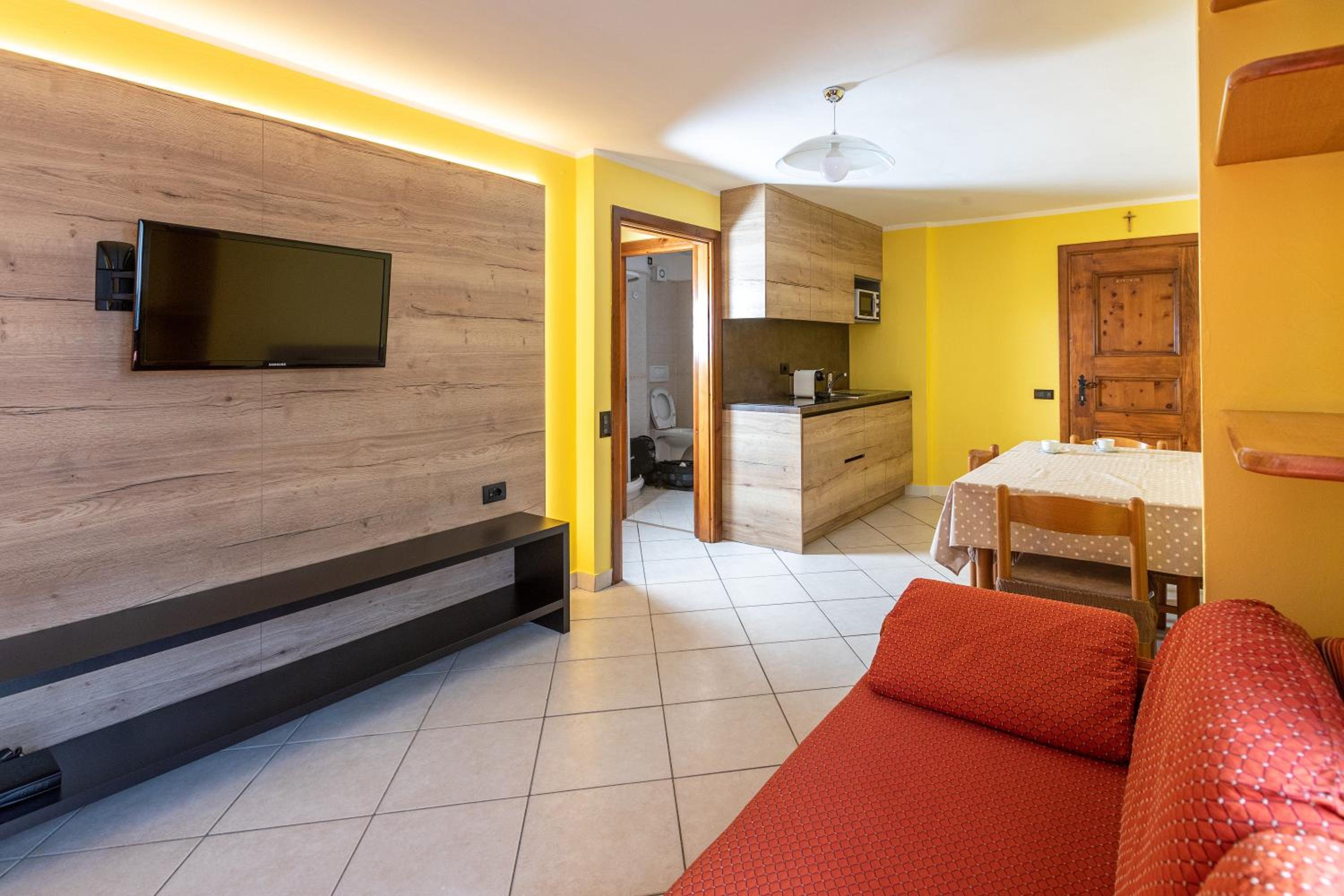 One-Bedroom Apartment