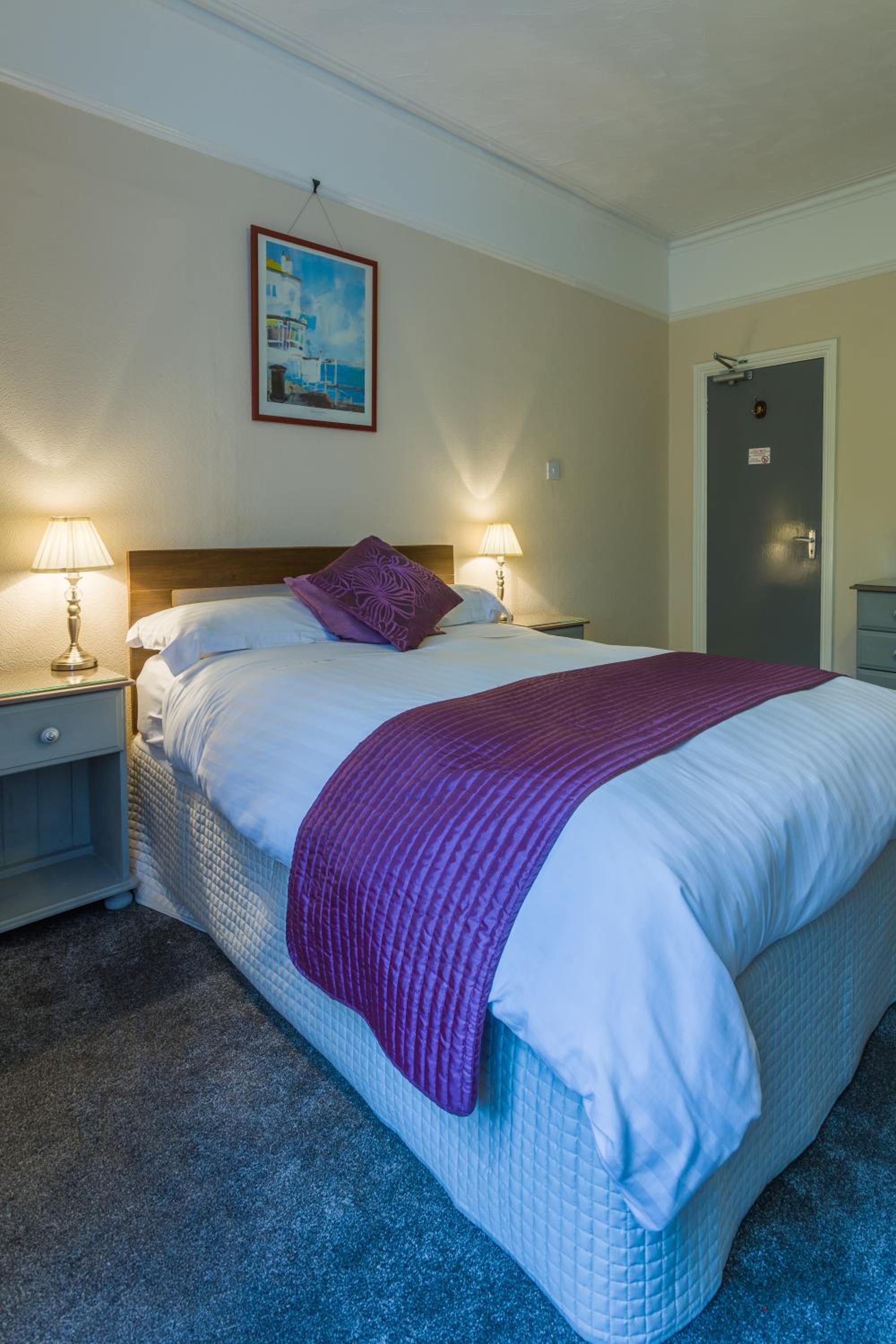 Double Room - Photo 8