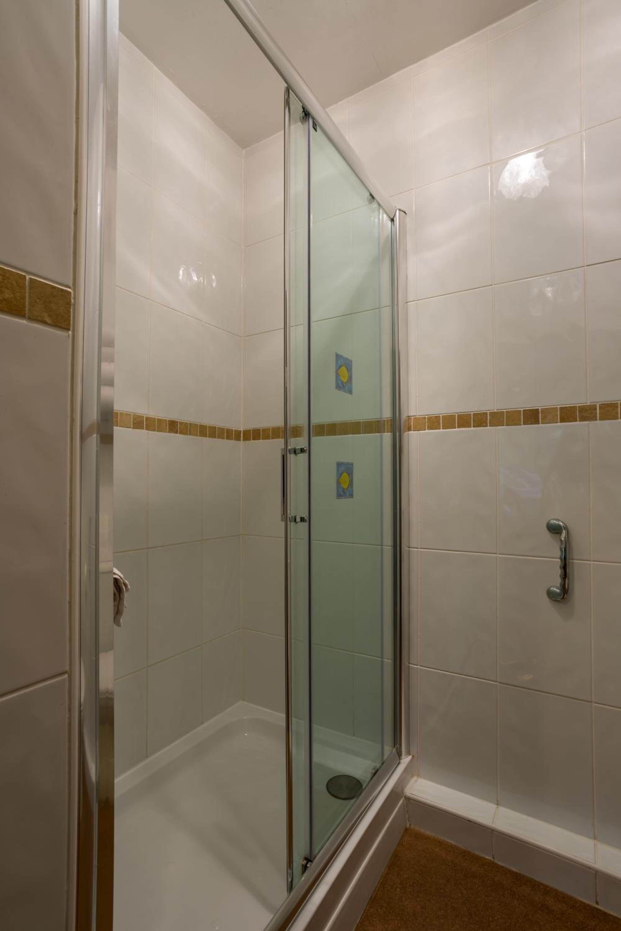 Twin Room - Photo 6