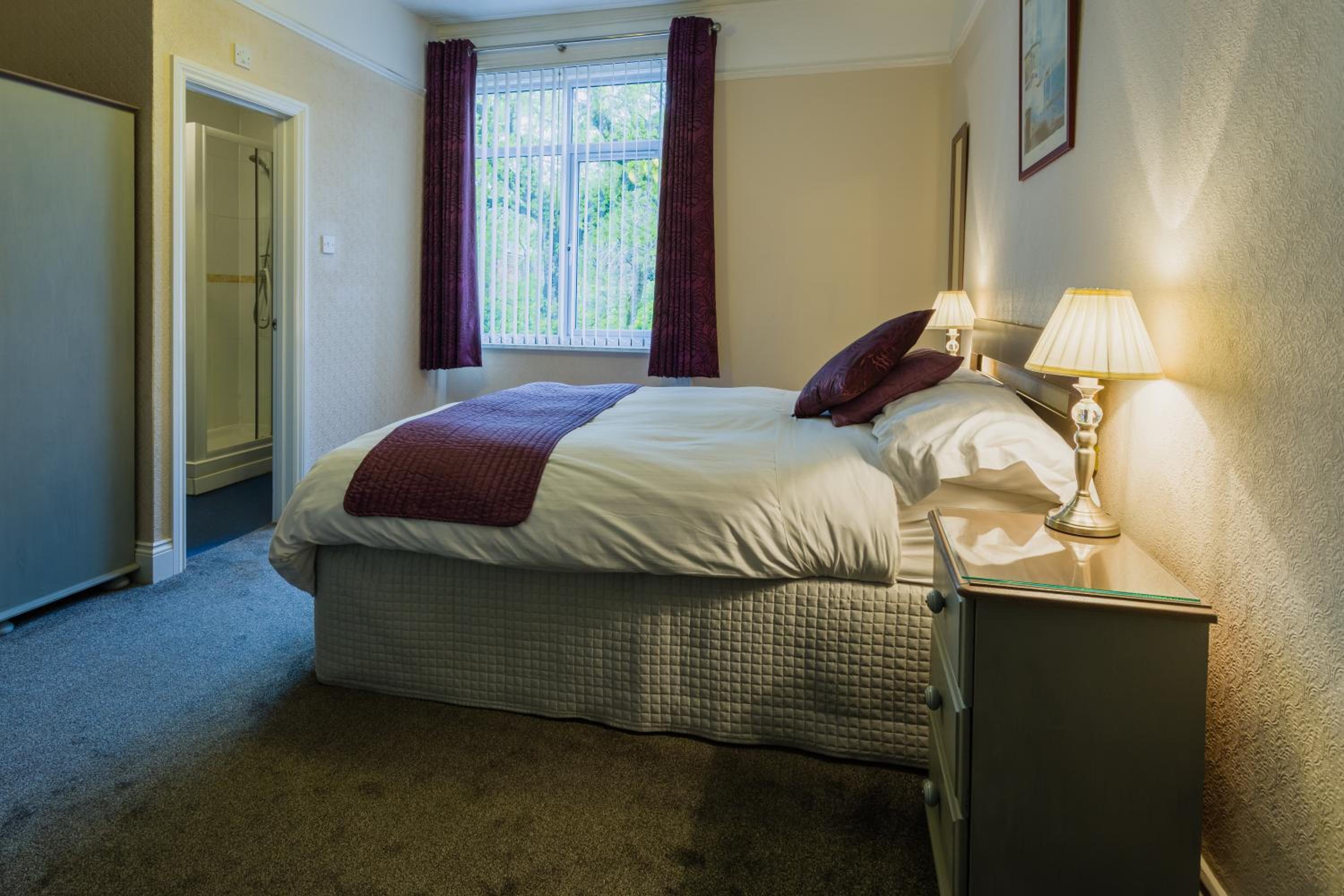 Double Room - Photo 17