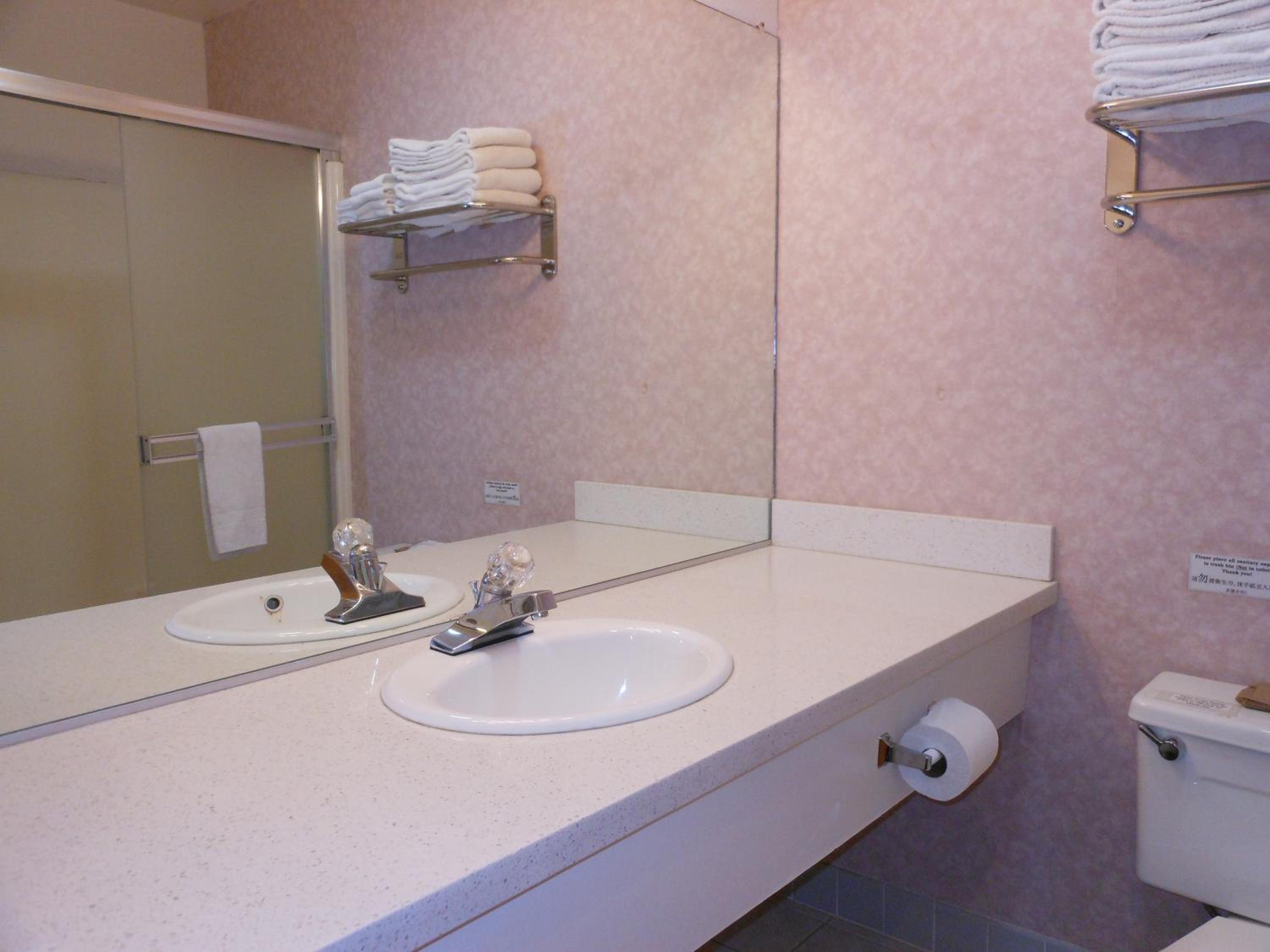 Double Room with Two Double Beds - Photo 5