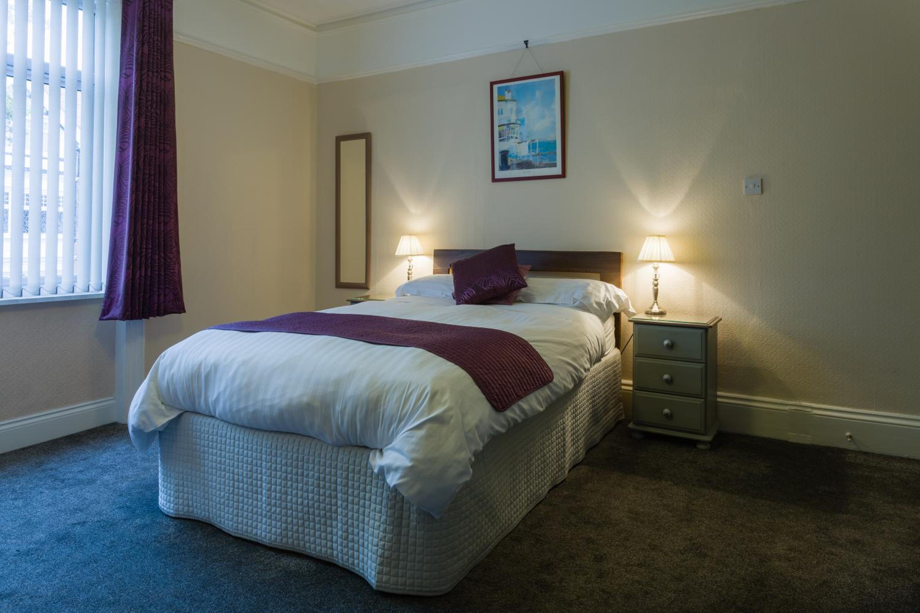 Double Room - Photo 16