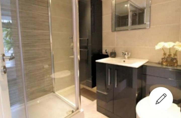 Two-Bedroom Suite - Photo 9