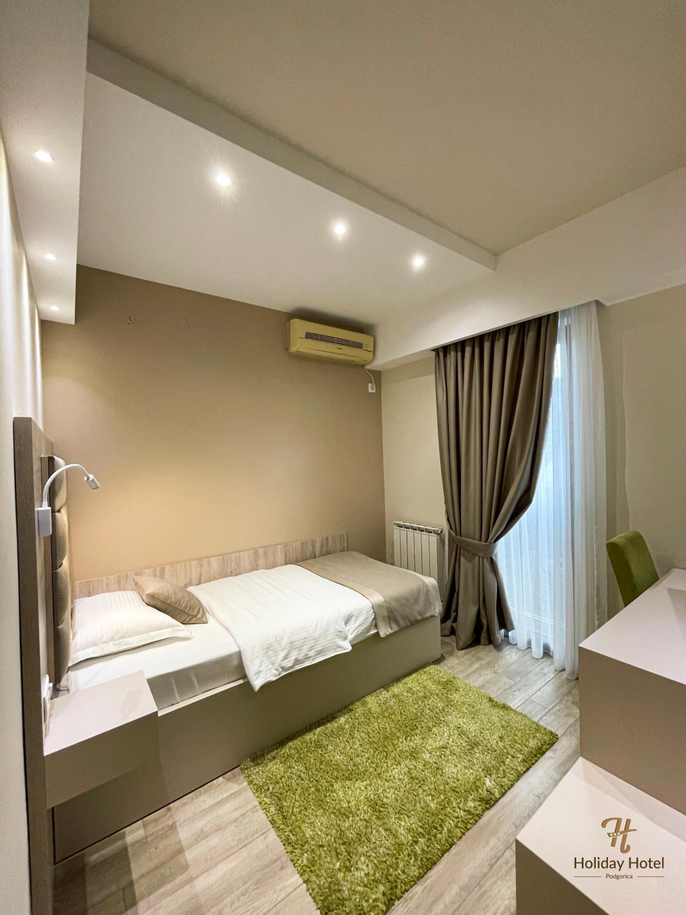 Single Room photo 1