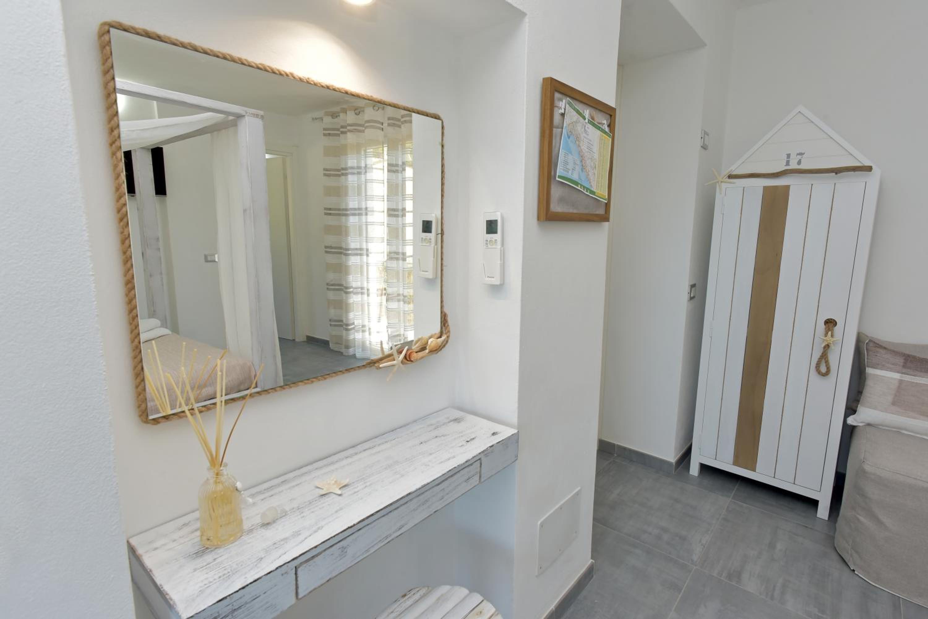 Suite with Terrace - Photo 12