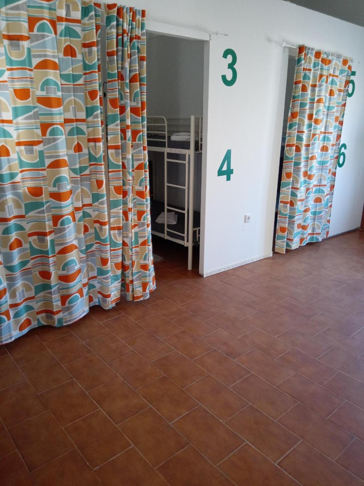 Bed in 8-Bed Mixed Dormitory Room photo 2