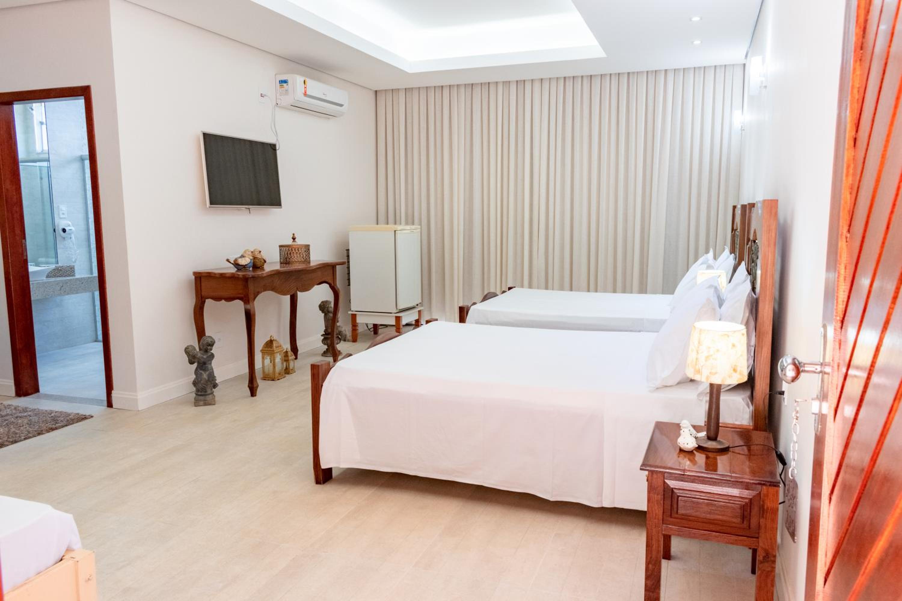 Deluxe Family Suite photo 3